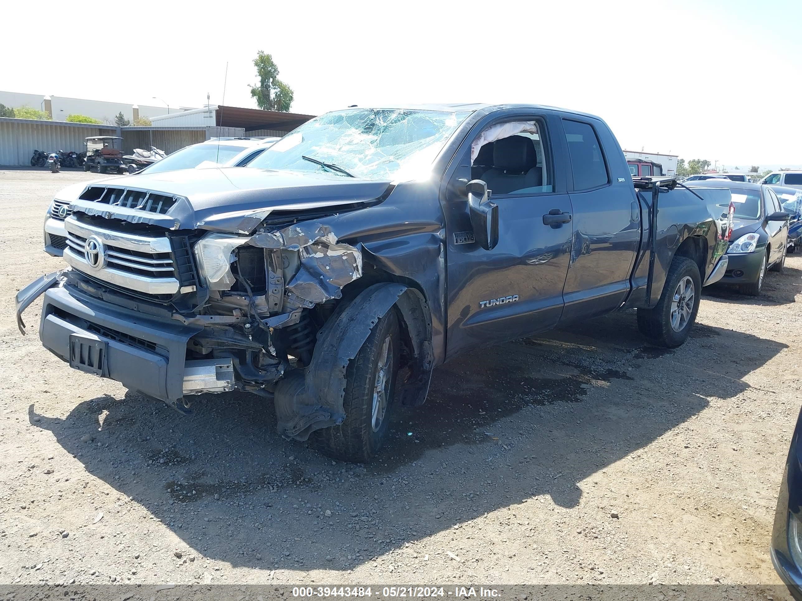 2017 Toyota Tundra Sr5 5.7L V8 vin: 5TFRY5F18HX220213