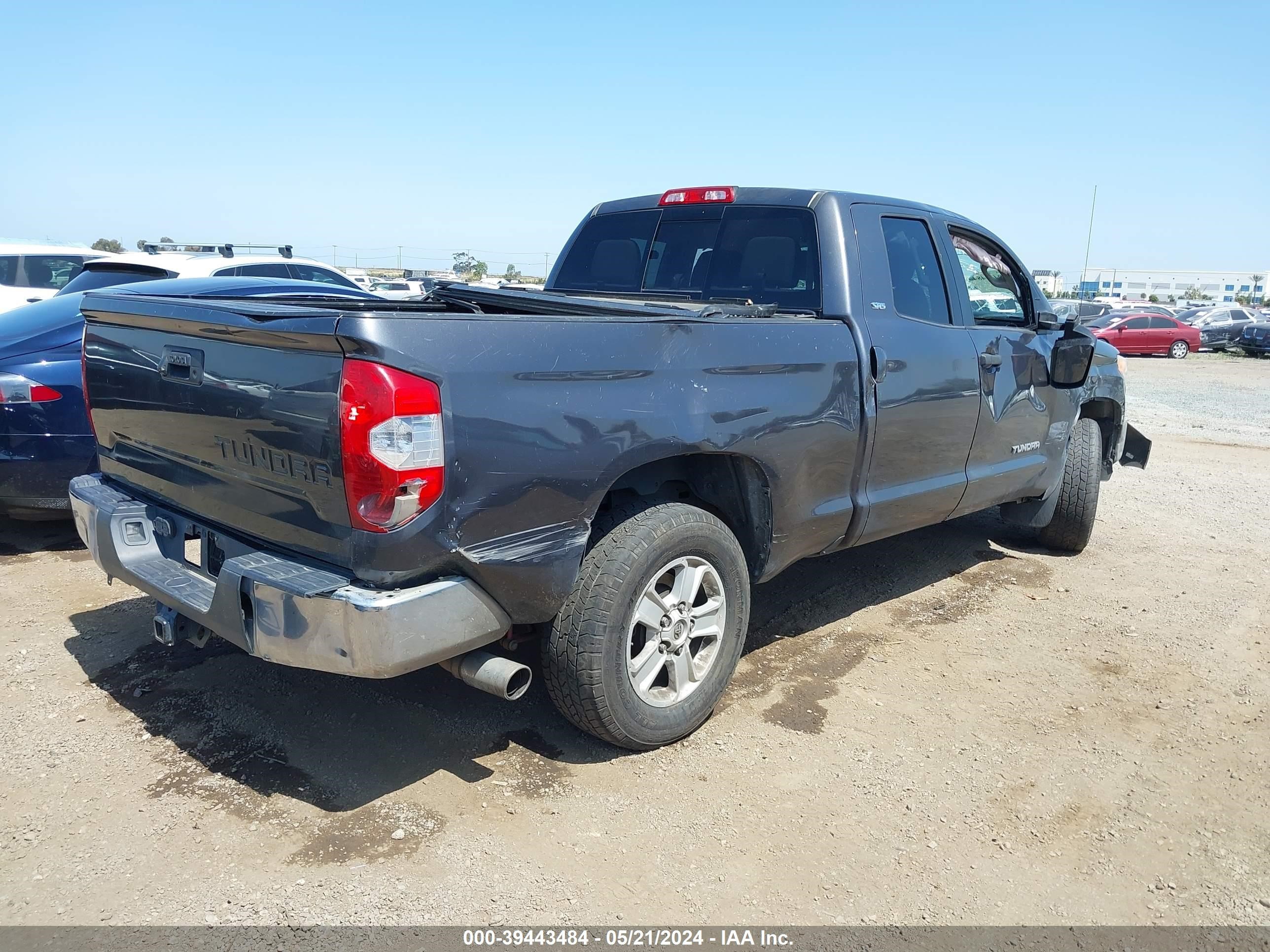 2017 Toyota Tundra Sr5 5.7L V8 vin: 5TFRY5F18HX220213