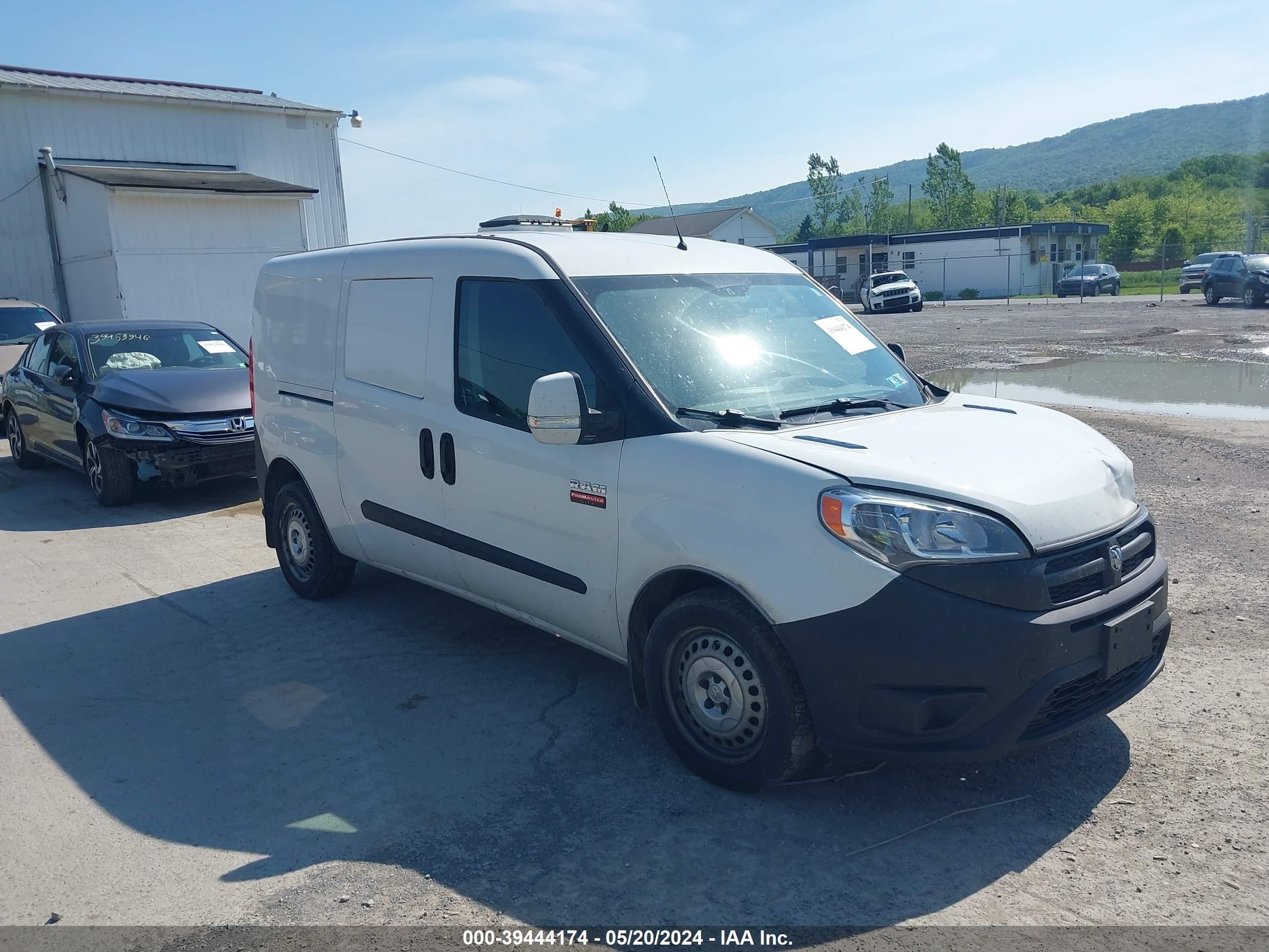 2017 Ram Promaster City Tradesman vin: ZFBERFAB8H6E93102