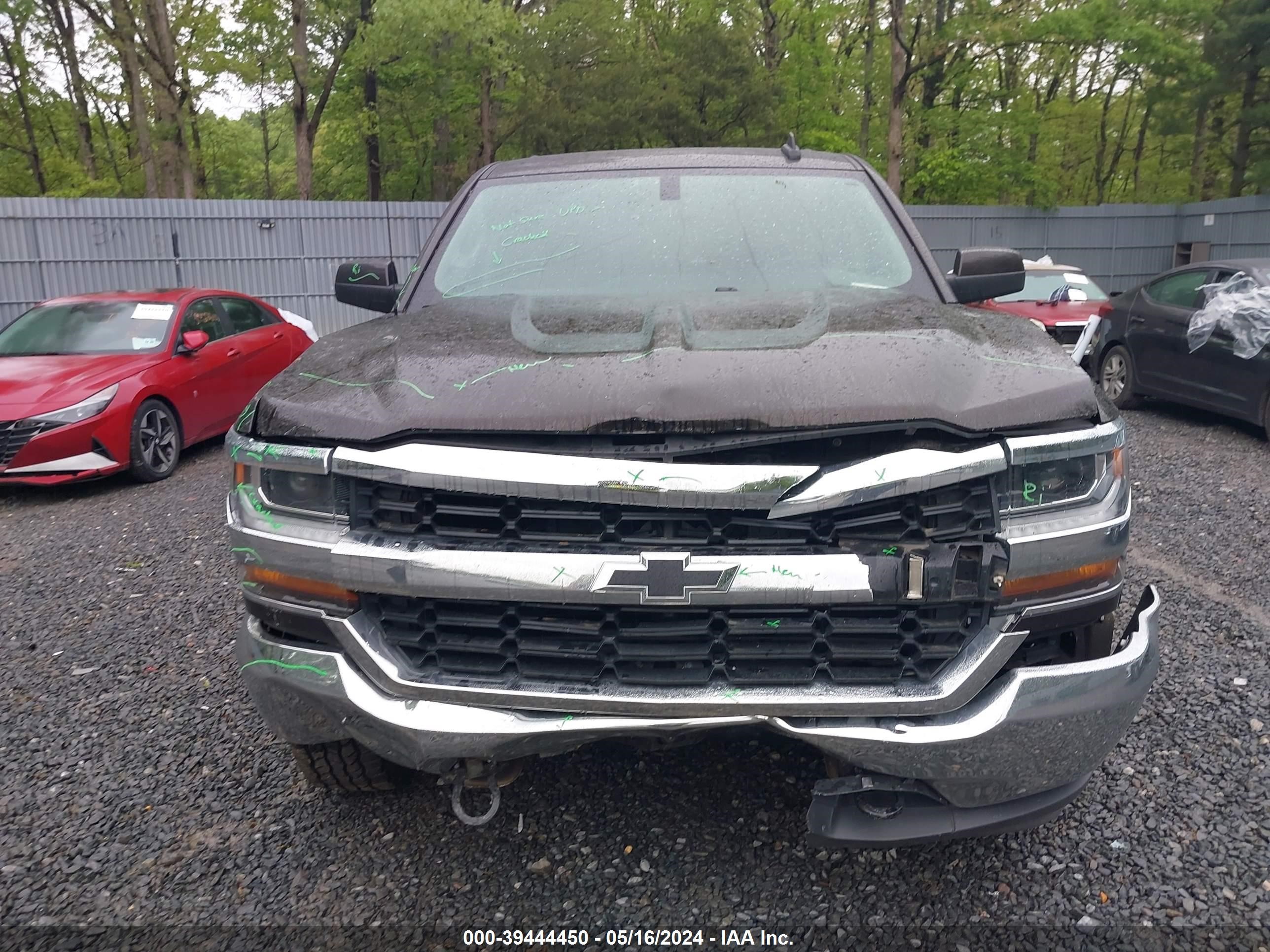 2018 Chevrolet Silverado 1500 1Lt vin: 1GCVKRECXJZ297668