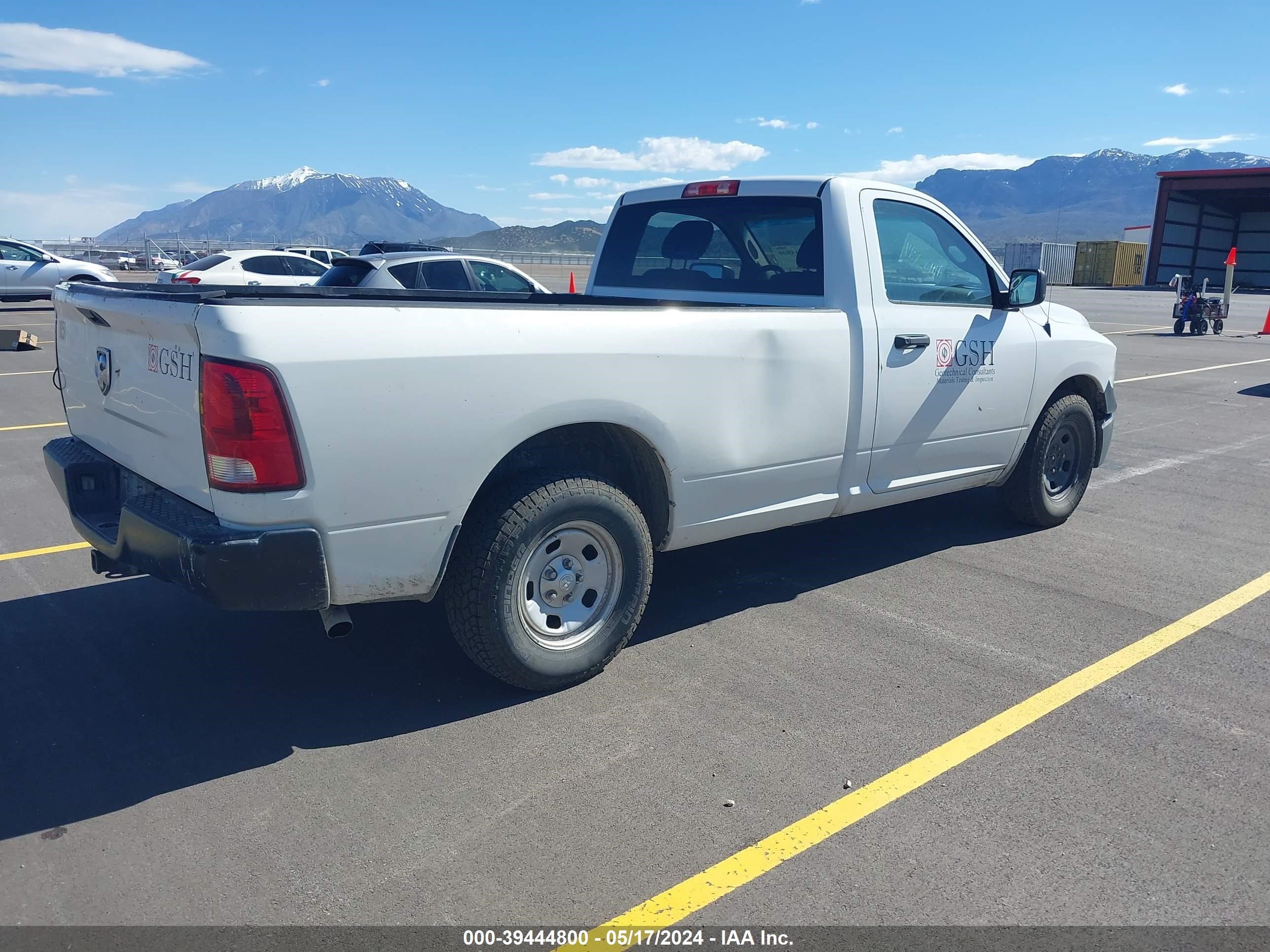 2014 Ram 1500 Tradesman vin: 3C6JR6DG0EG151046