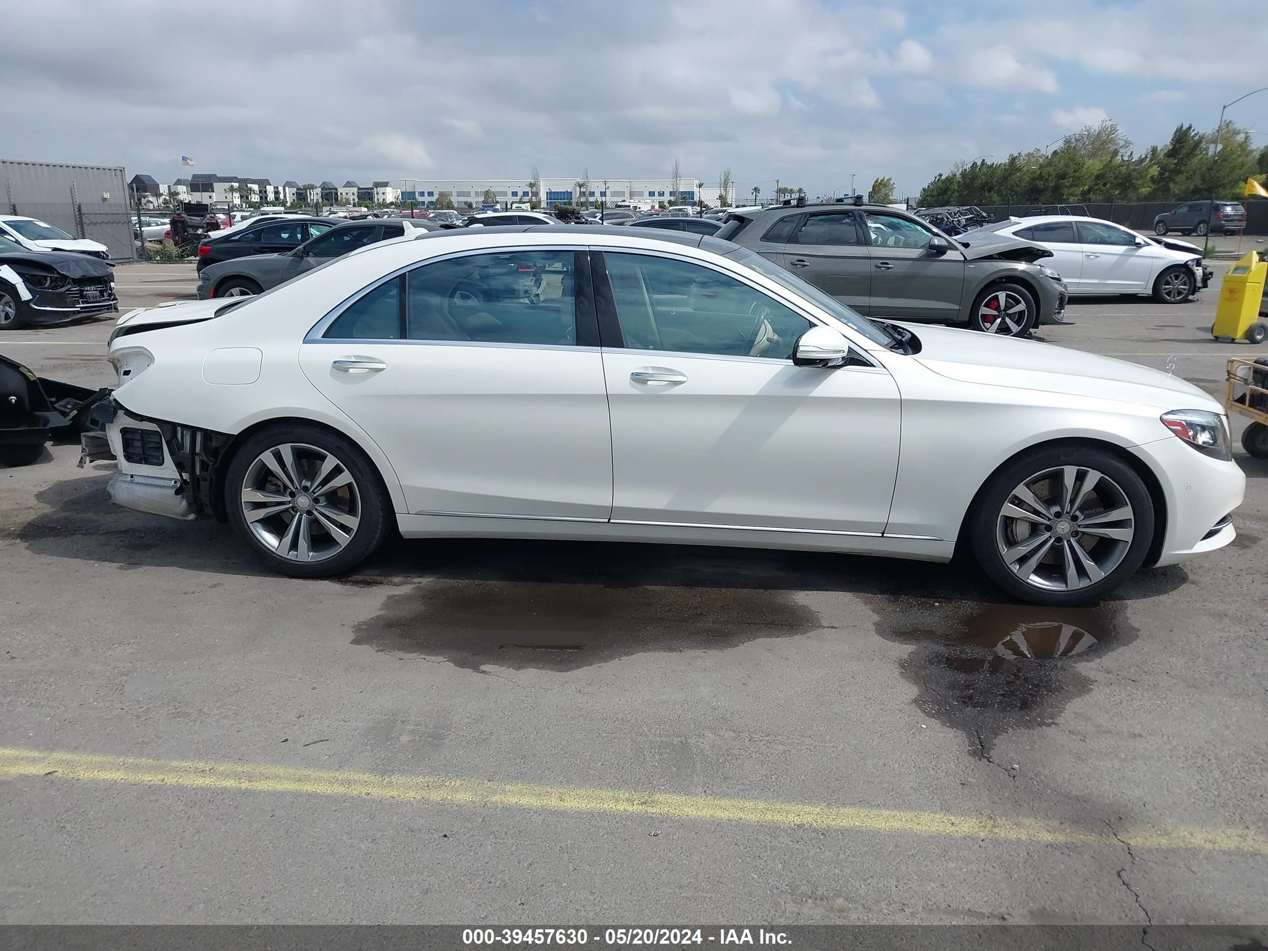 2015 Mercedes-Benz S 550 vin: WDDUG8CB3FA147771