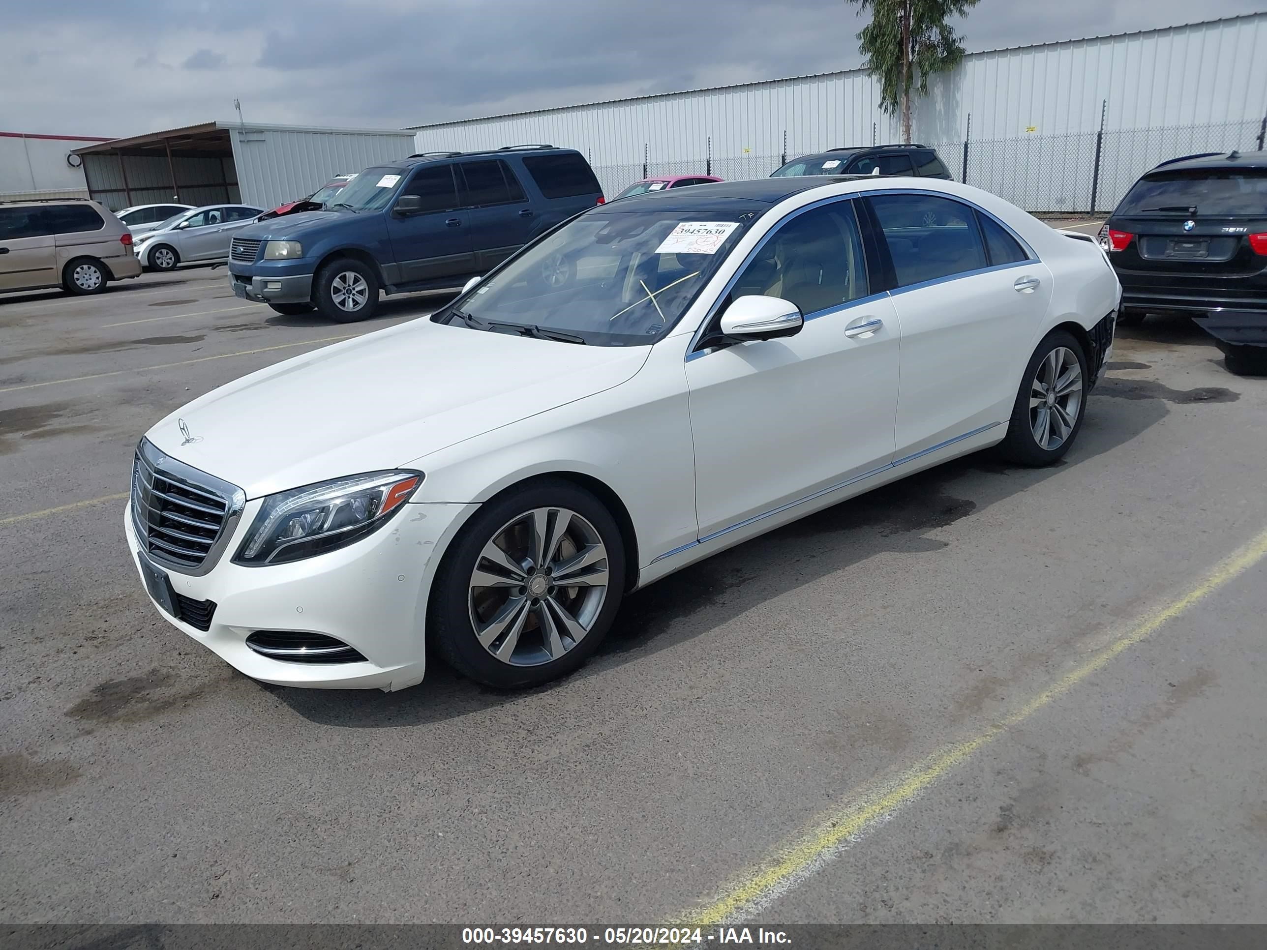 2015 Mercedes-Benz S 550 vin: WDDUG8CB3FA147771