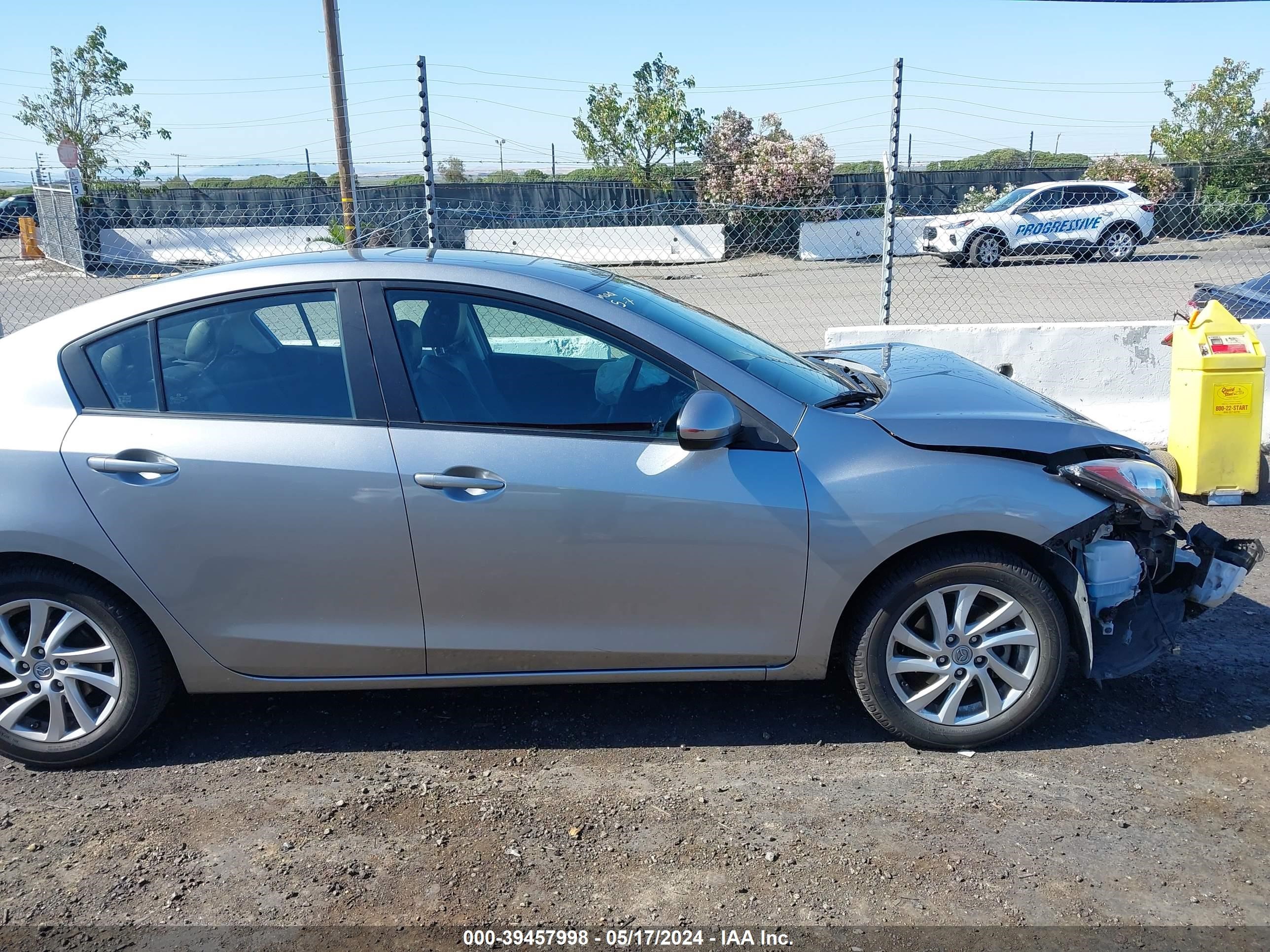 2012 Mazda Mazda3 I Grand Touring vin: JM1BL1W80C1642588