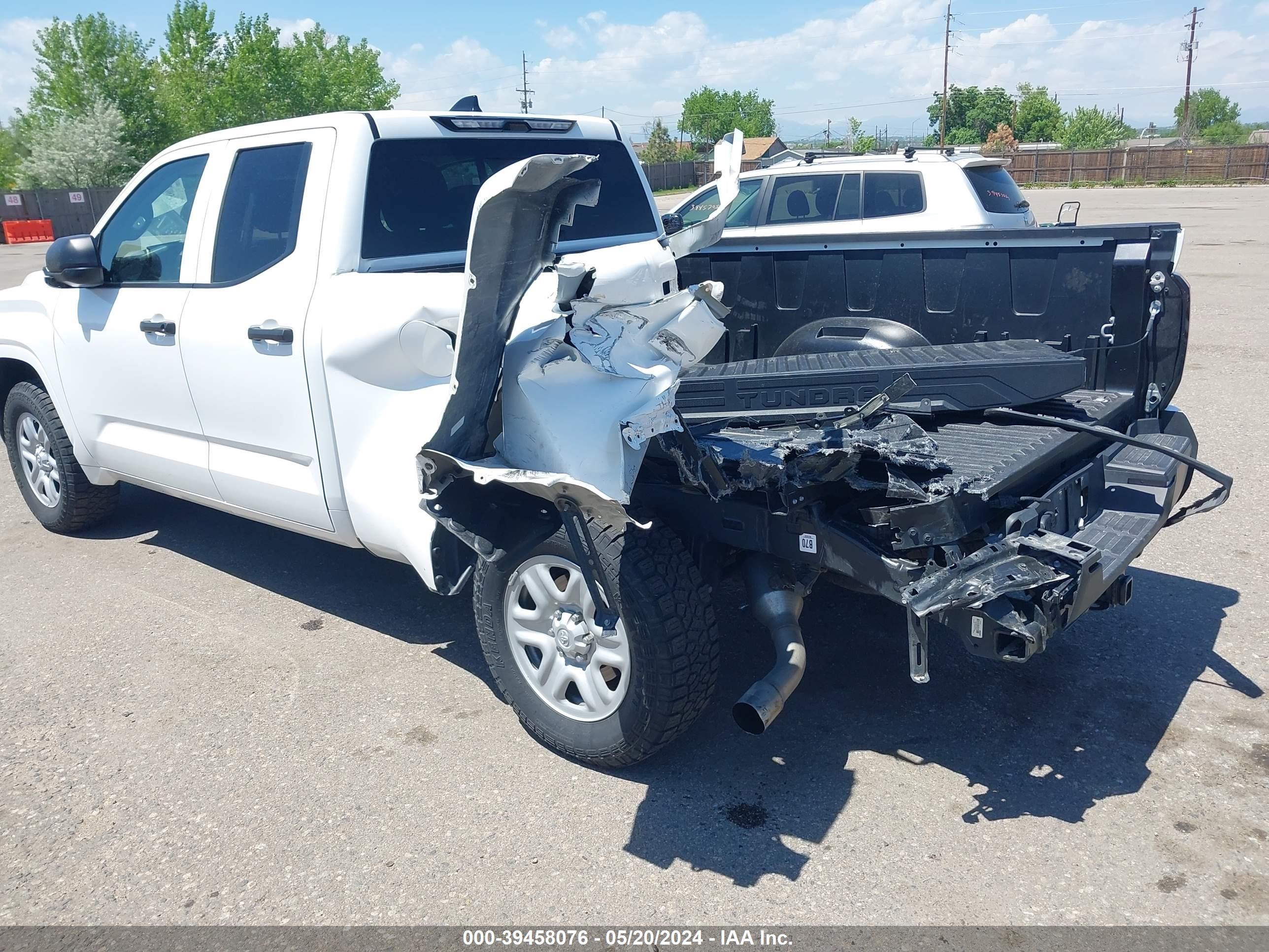 2022 Toyota Tundra Sr vin: 5TFKB5AA0NX014566