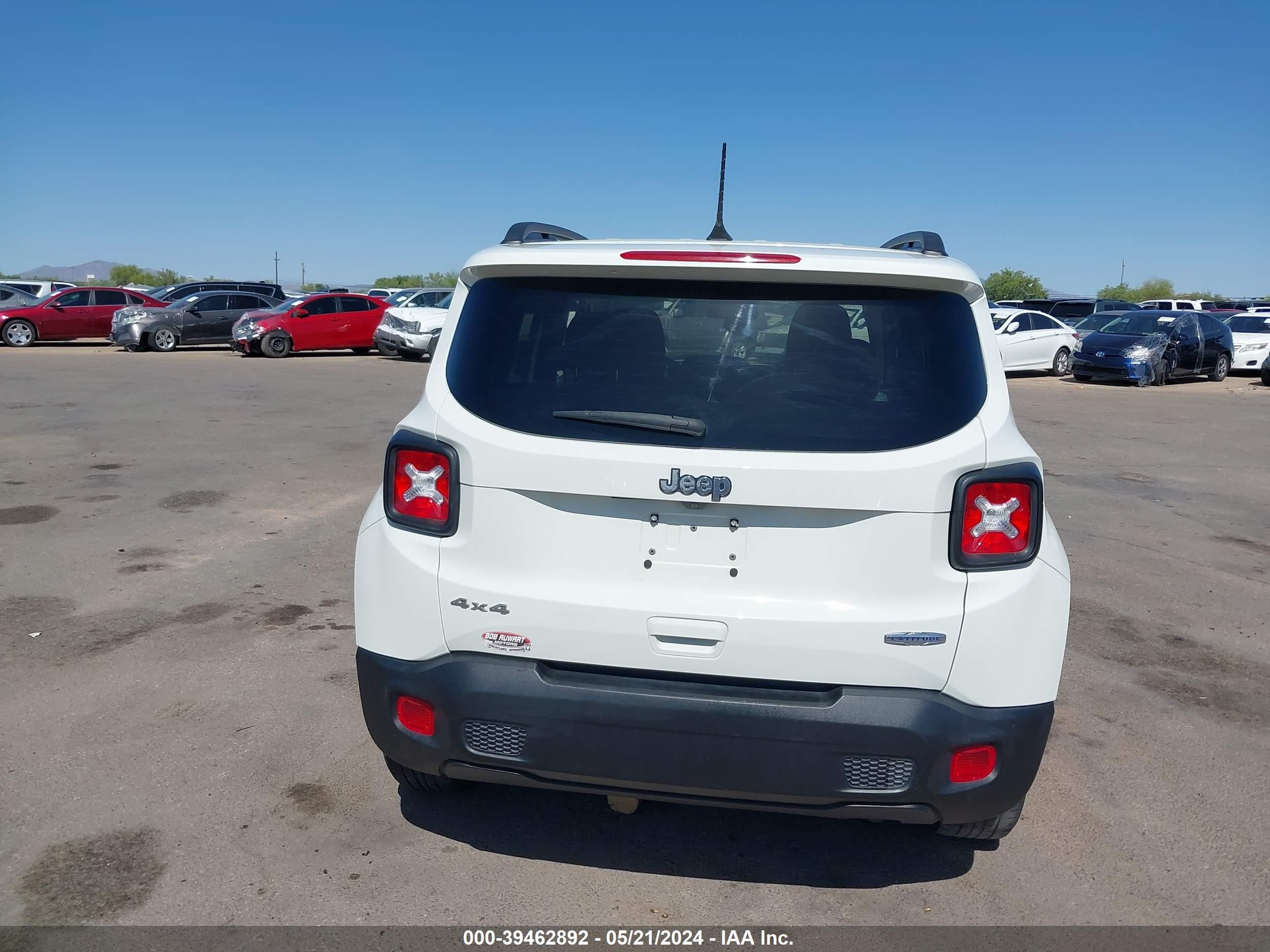 2019 Jeep Renegade Latitude 4X4 vin: ZACNJBBB8KPJ98561