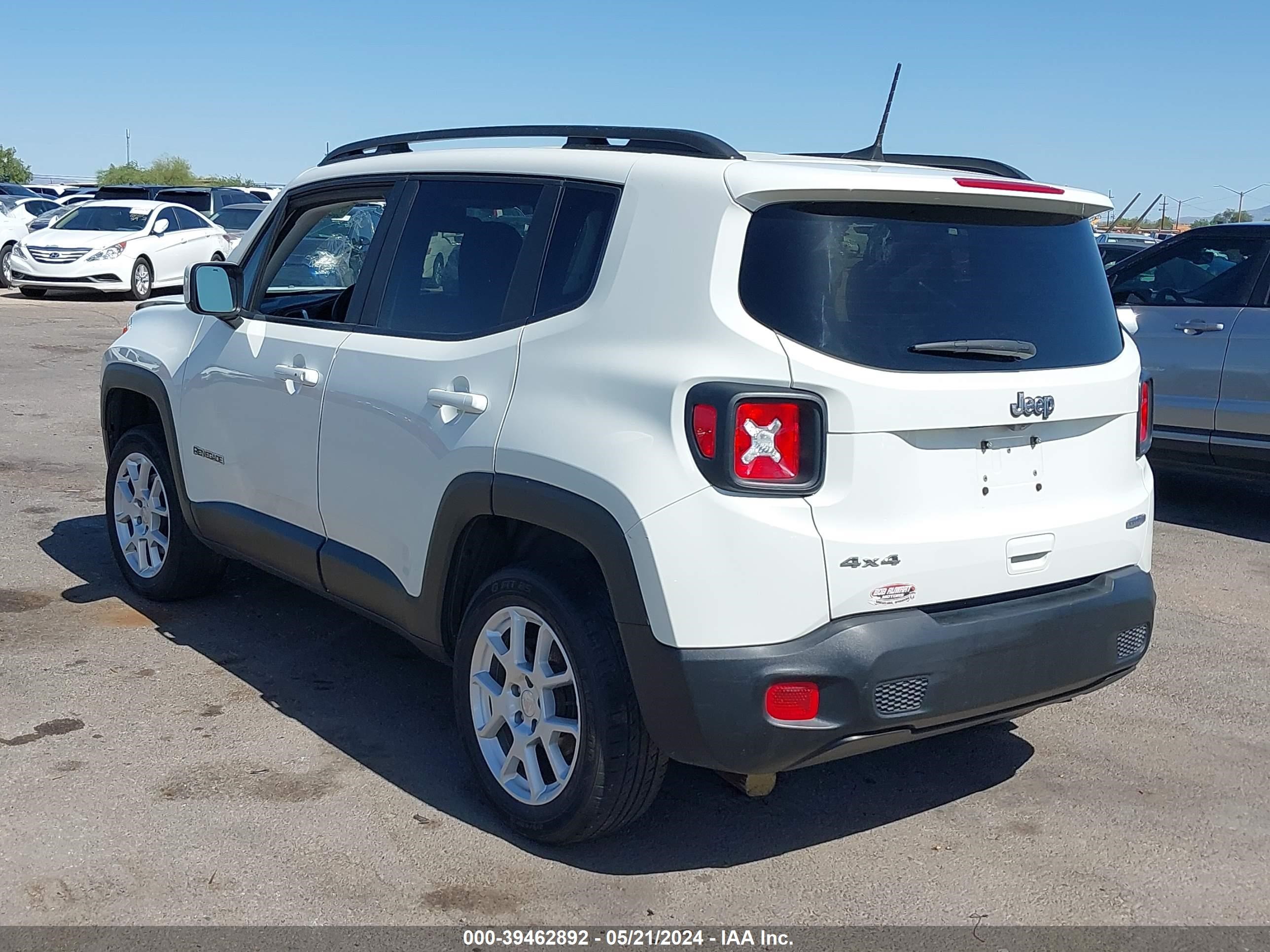 2019 Jeep Renegade Latitude 4X4 vin: ZACNJBBB8KPJ98561