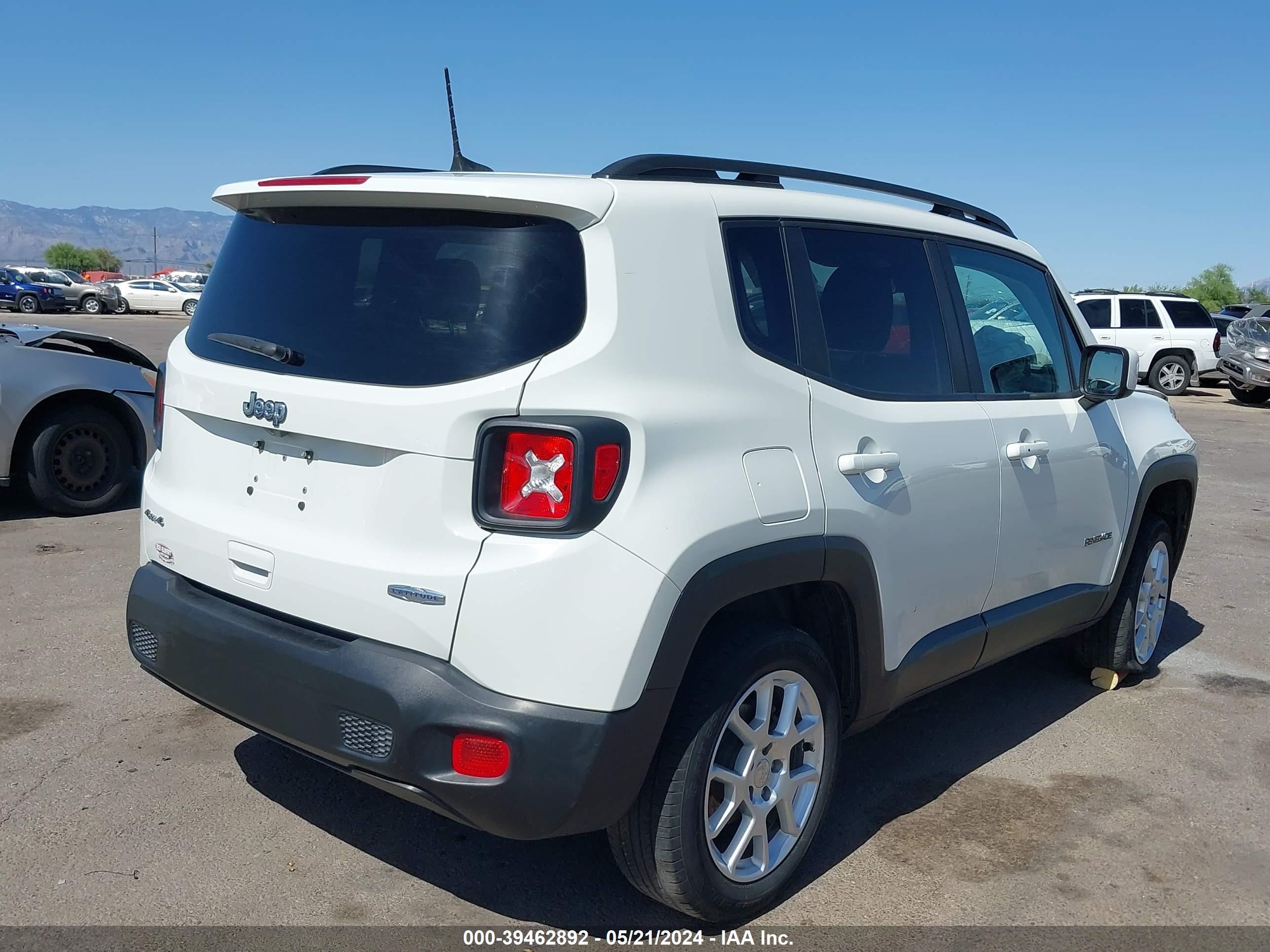 2019 Jeep Renegade Latitude 4X4 vin: ZACNJBBB8KPJ98561