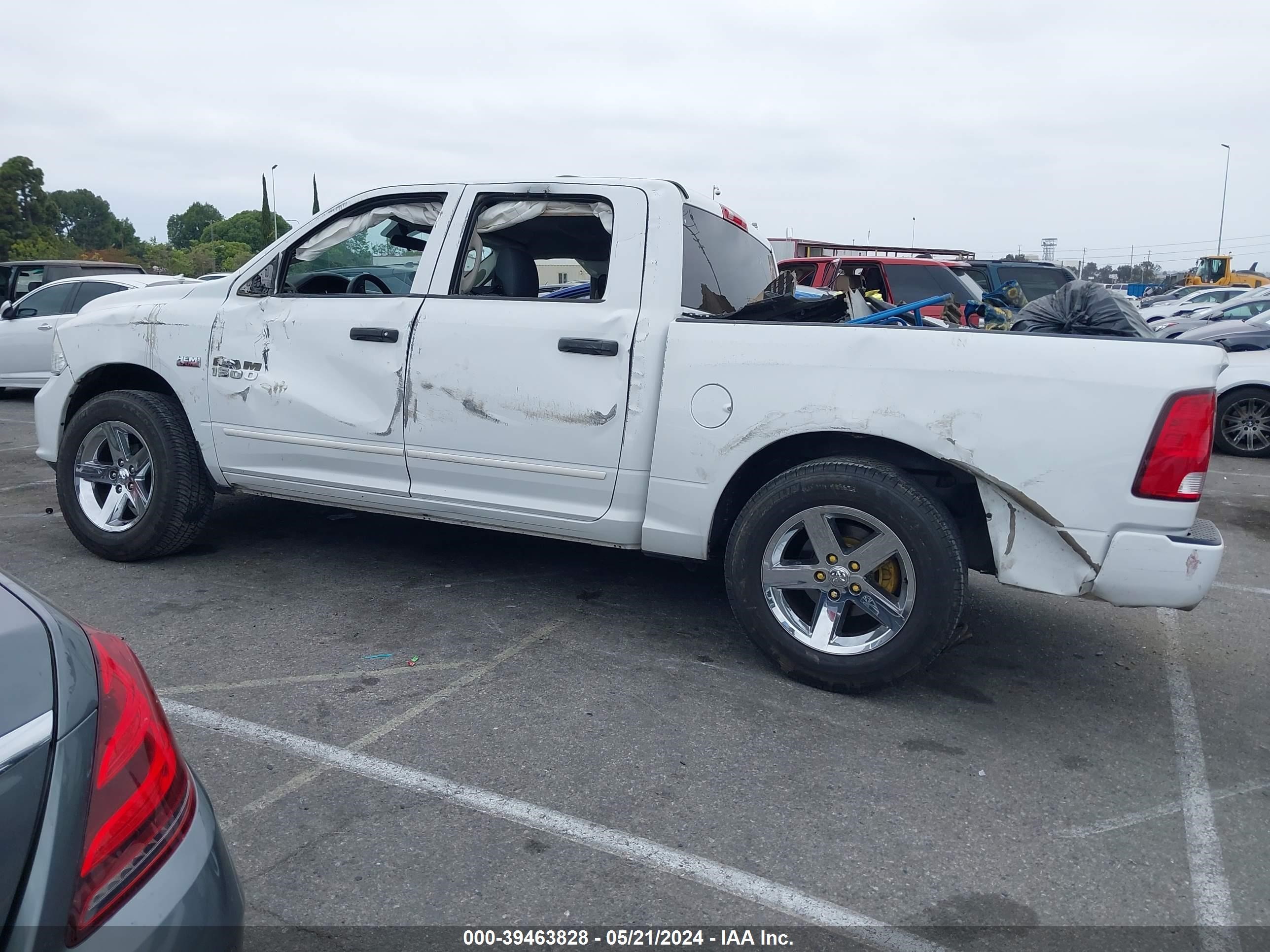 2017 Ram 1500 Express 4X2 5'7 Box vin: 3C6RR6KT5HG721873