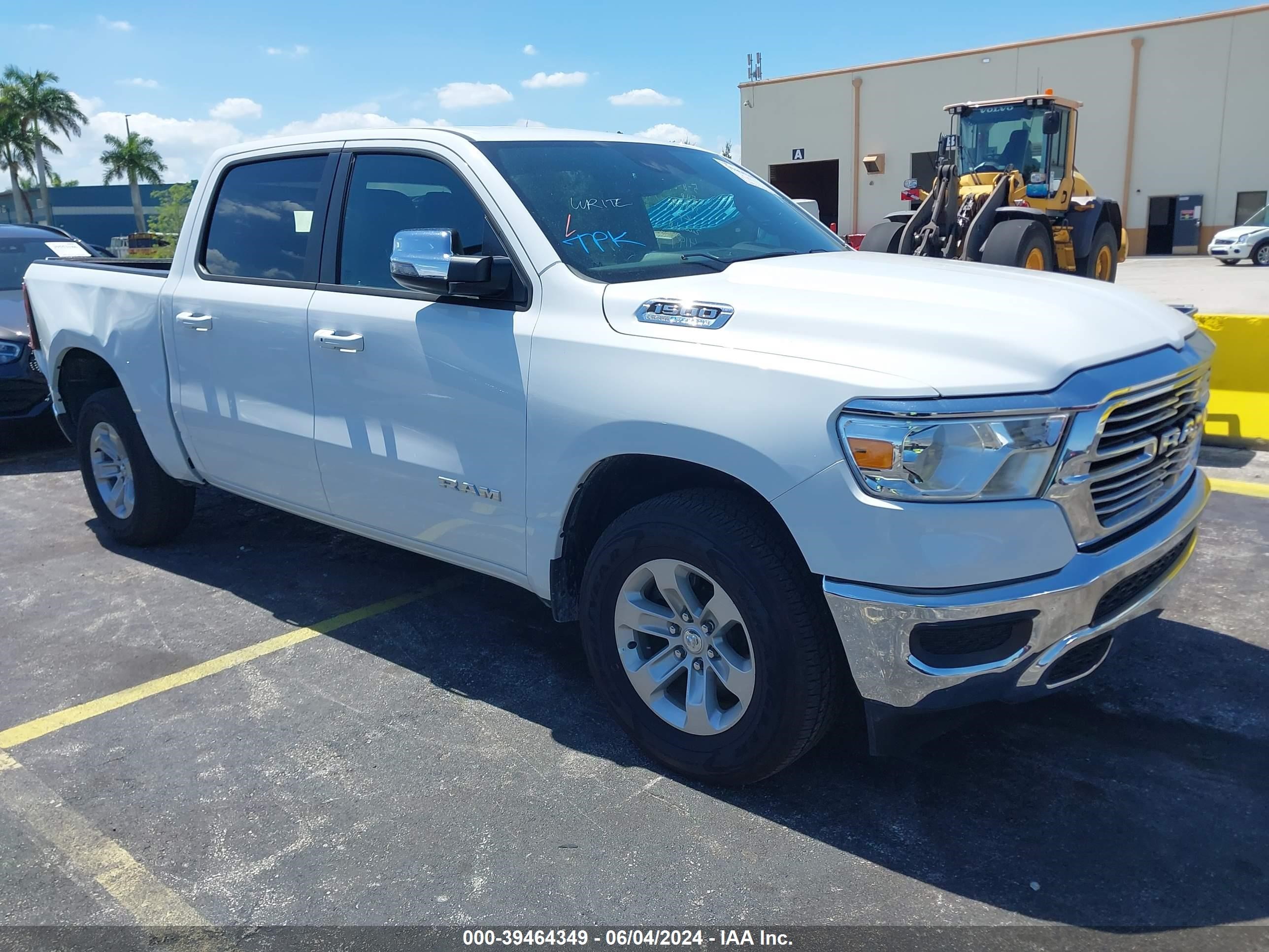 2024 Ram 1500 Laramie 4X2 5'7 Box vin: 1C6RREJT4RN219439