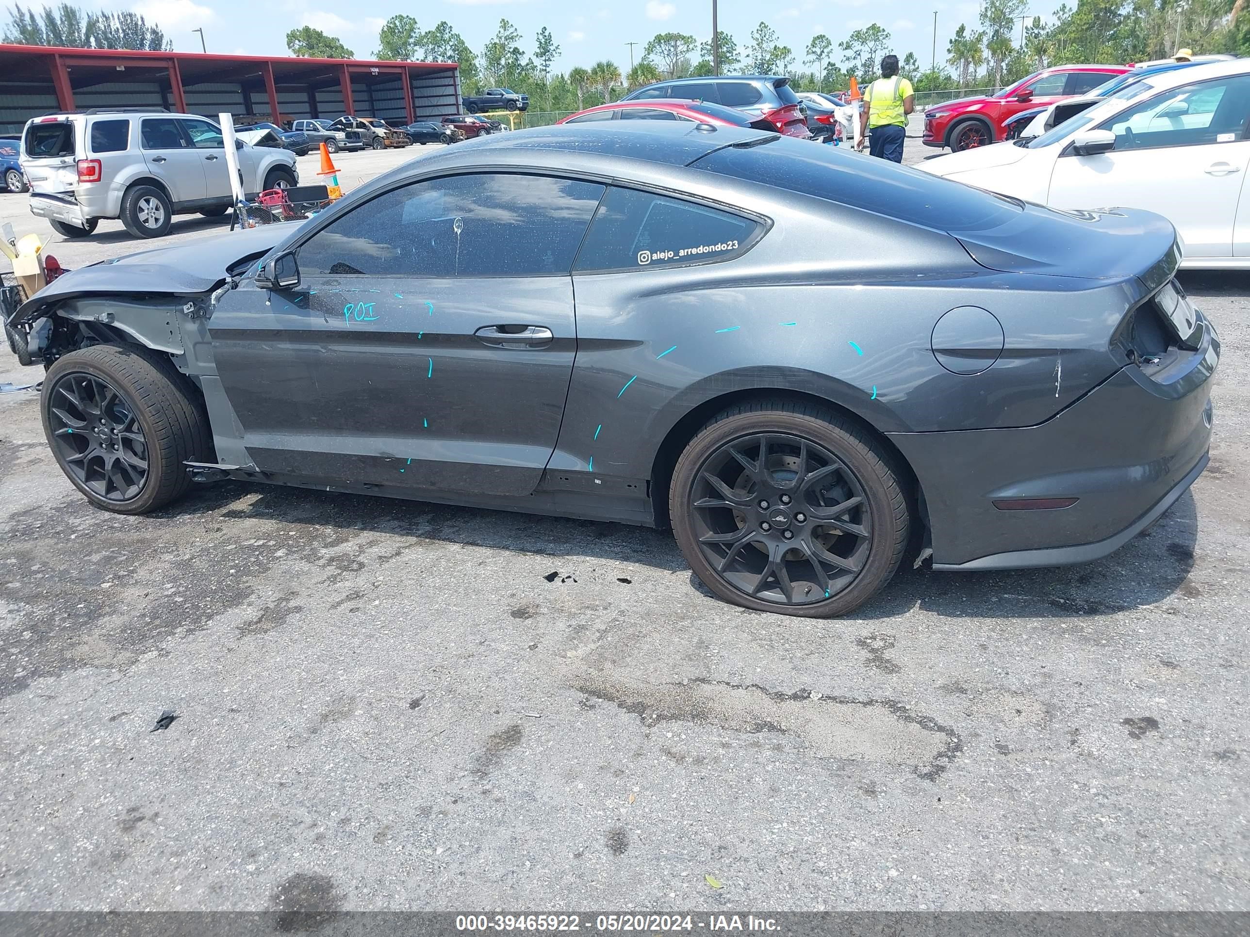 2018 Ford Mustang Ecoboost vin: 1FA6P8TH2J5179058