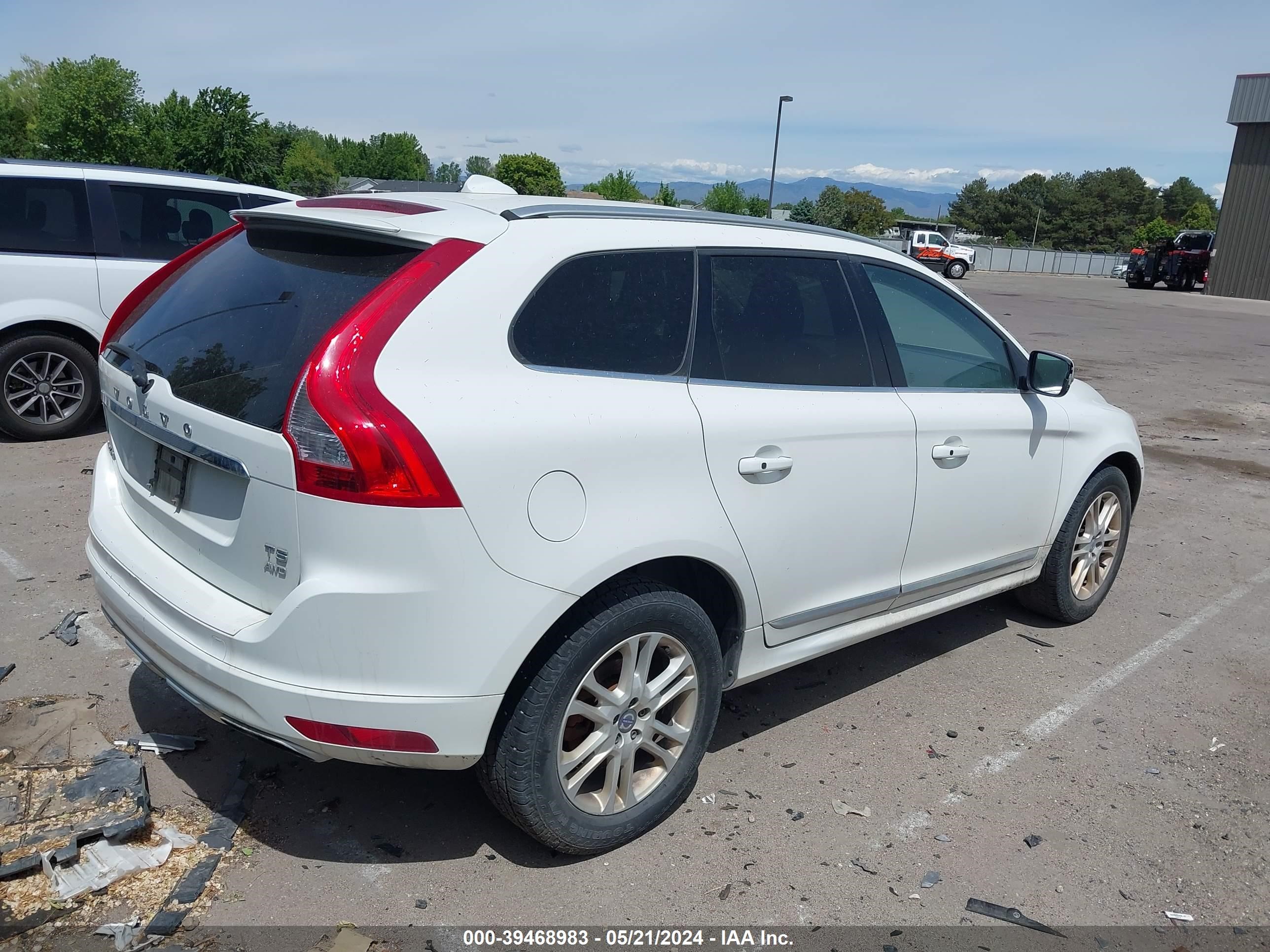 2015 Volvo Xc60 T5 Platinum vin: YV4612RM4F2733476