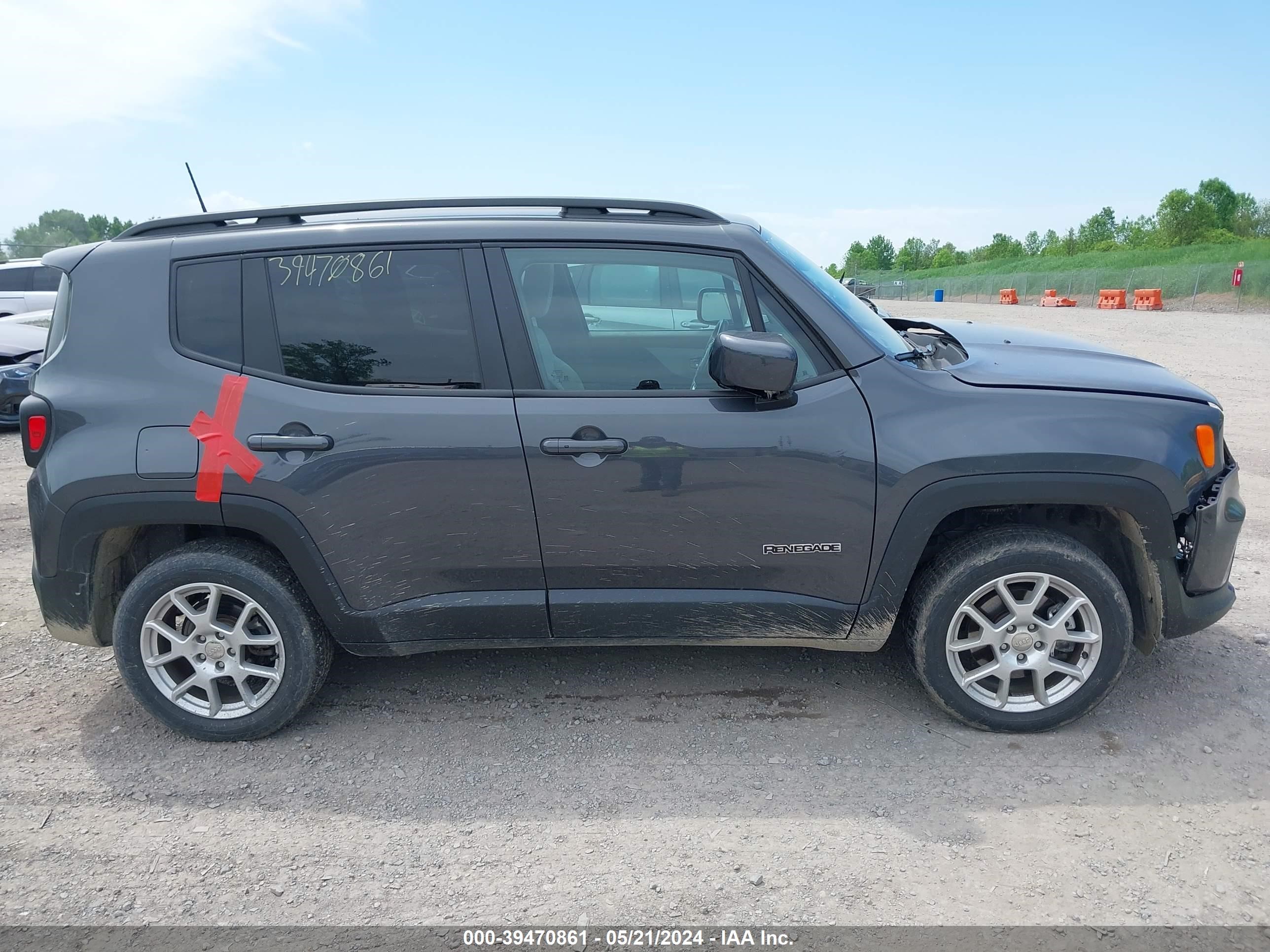 2021 Jeep Renegade Latitude 4X4 vin: ZACNJDBB3MPN32395