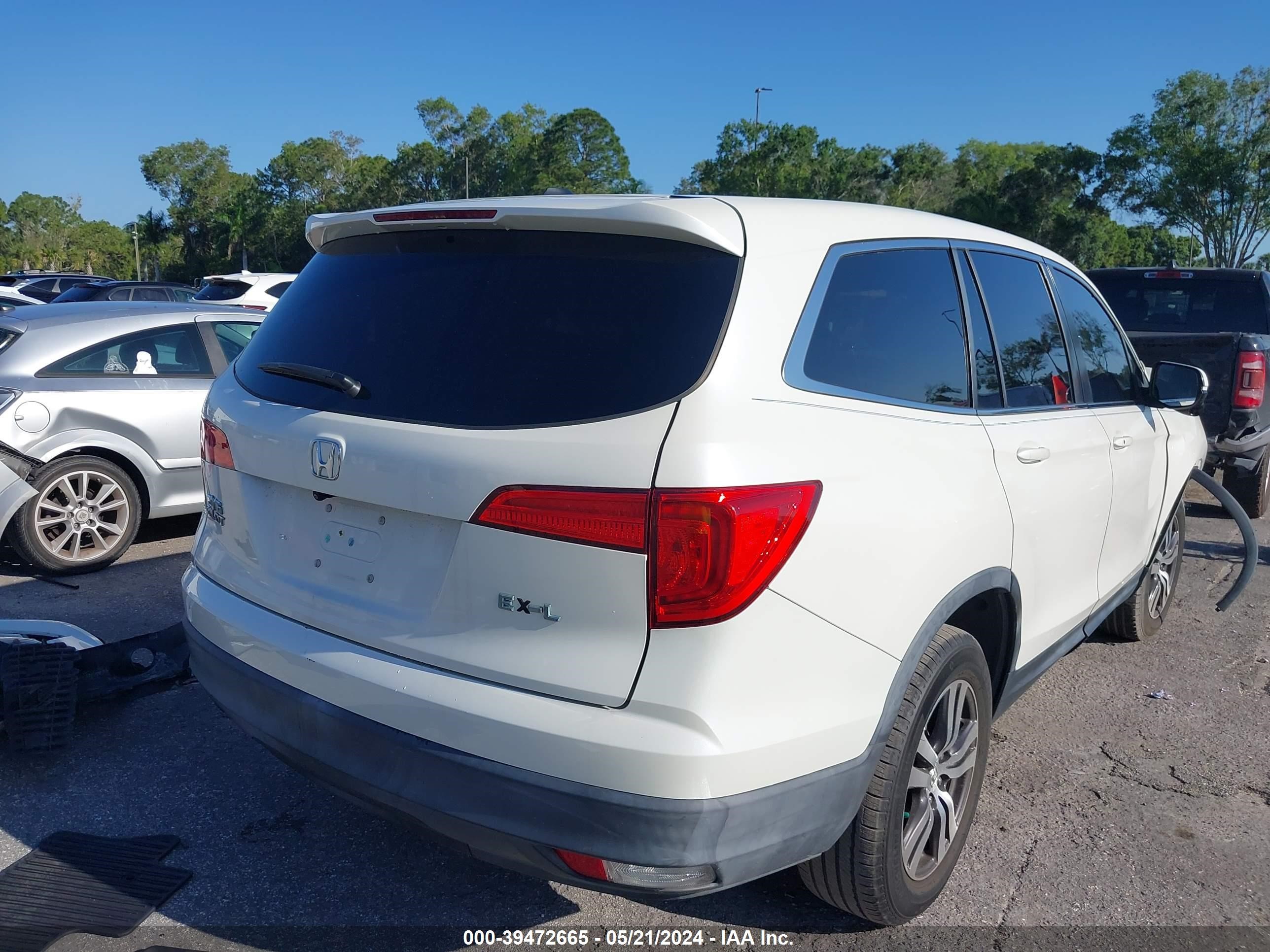 2016 Honda Pilot Ex-L vin: 5FNYF5H51GB030683