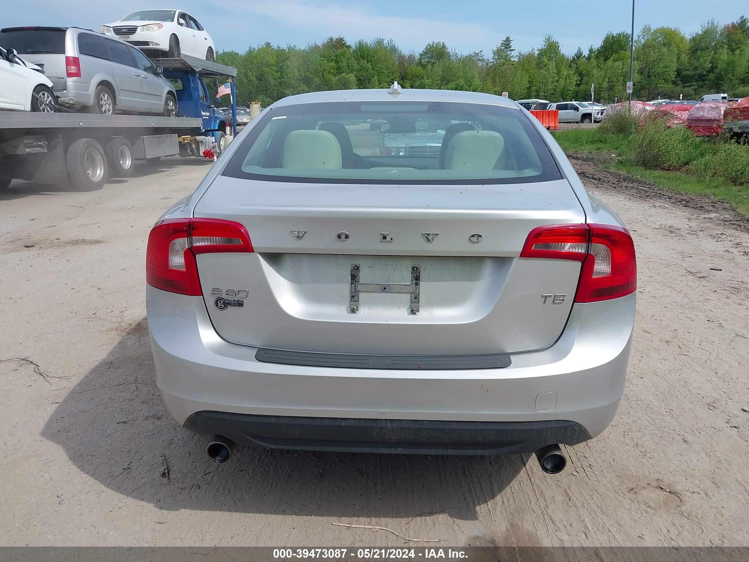 2012 Volvo S60 T5 vin: YV1622FS4C2130830