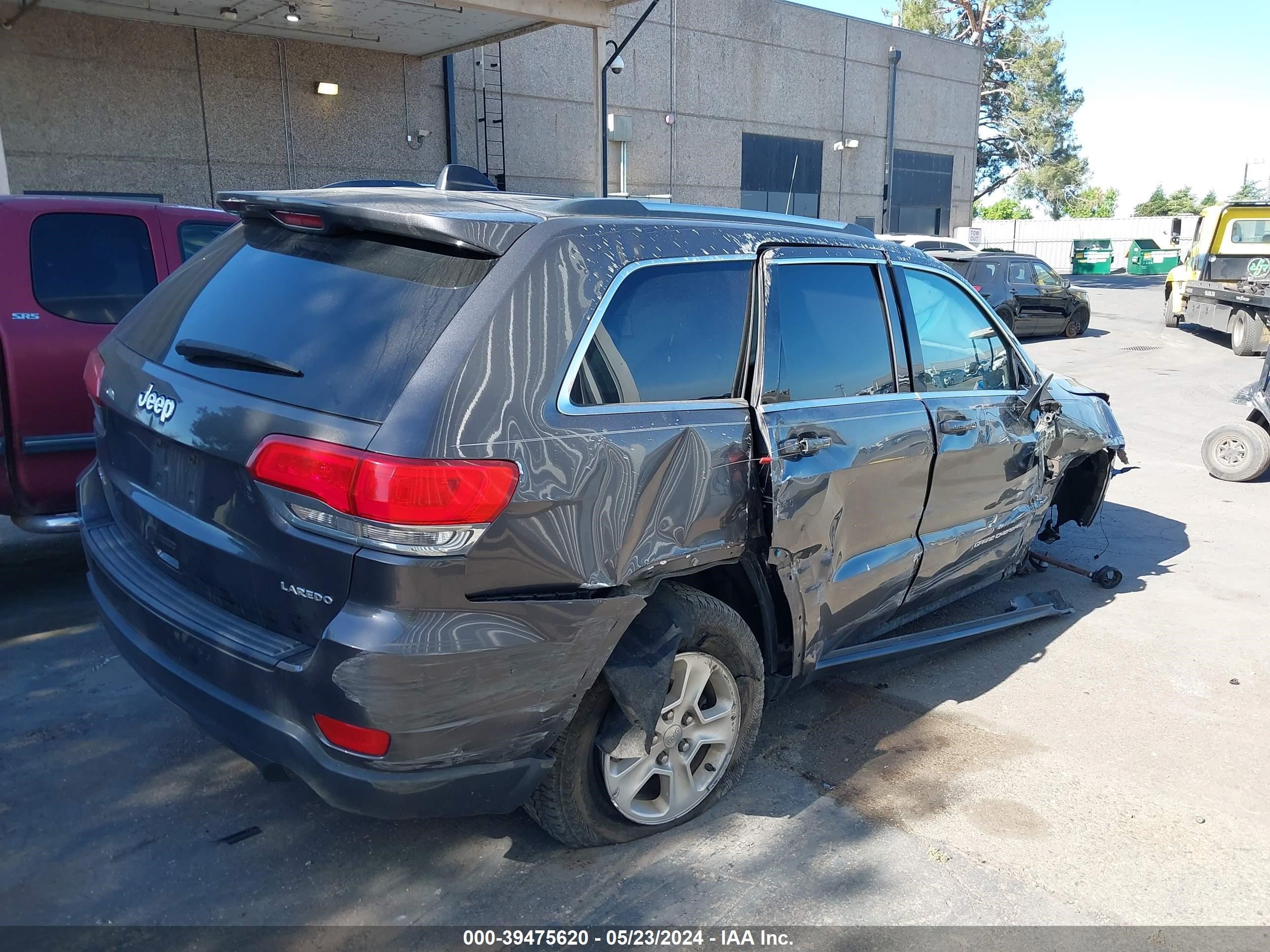 2016 Jeep Grand Cherokee Laredo vin: 1C4RJFAG9GC376191