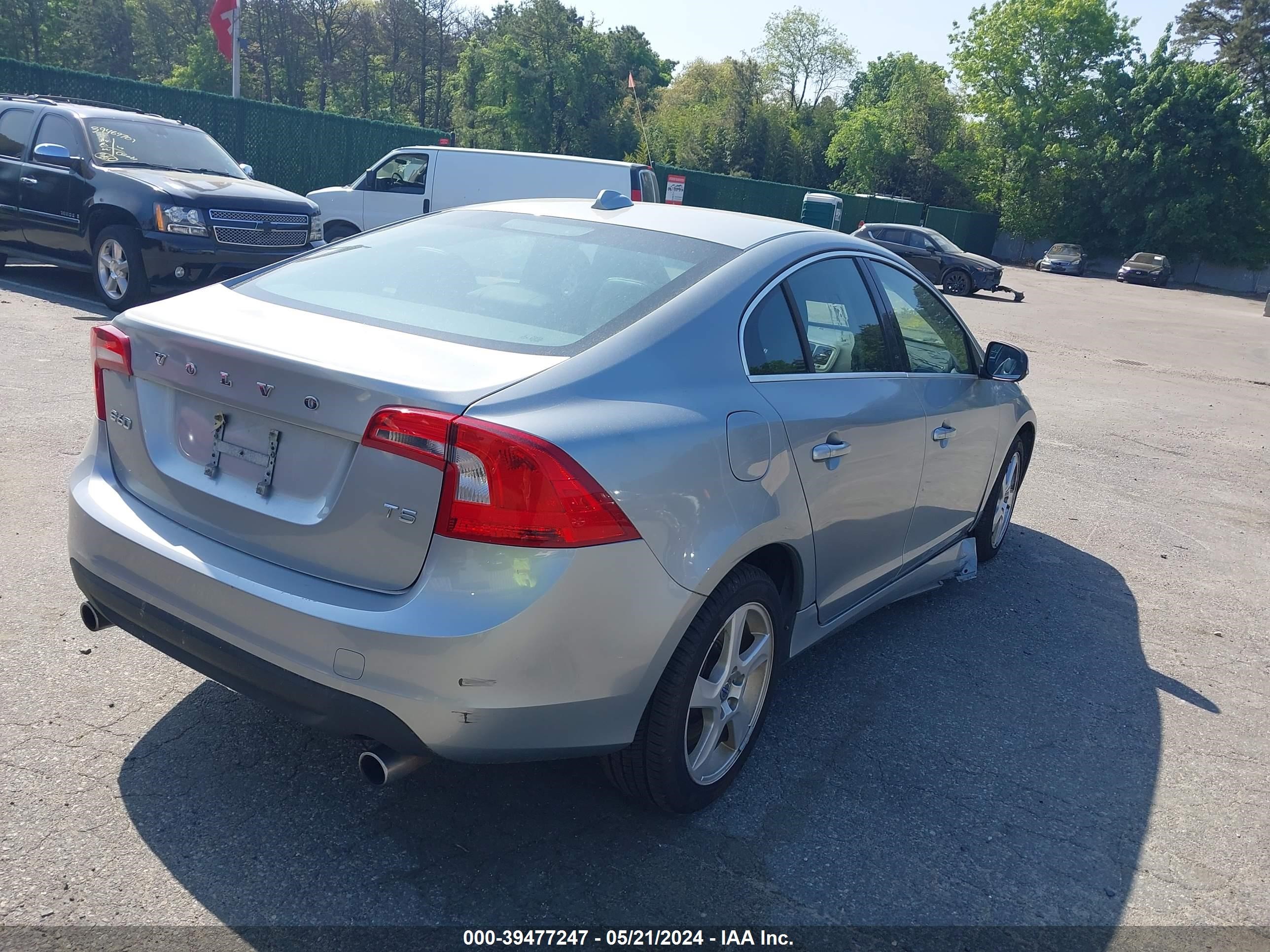 2013 Volvo S60 vin: YV1612FS4D2230902