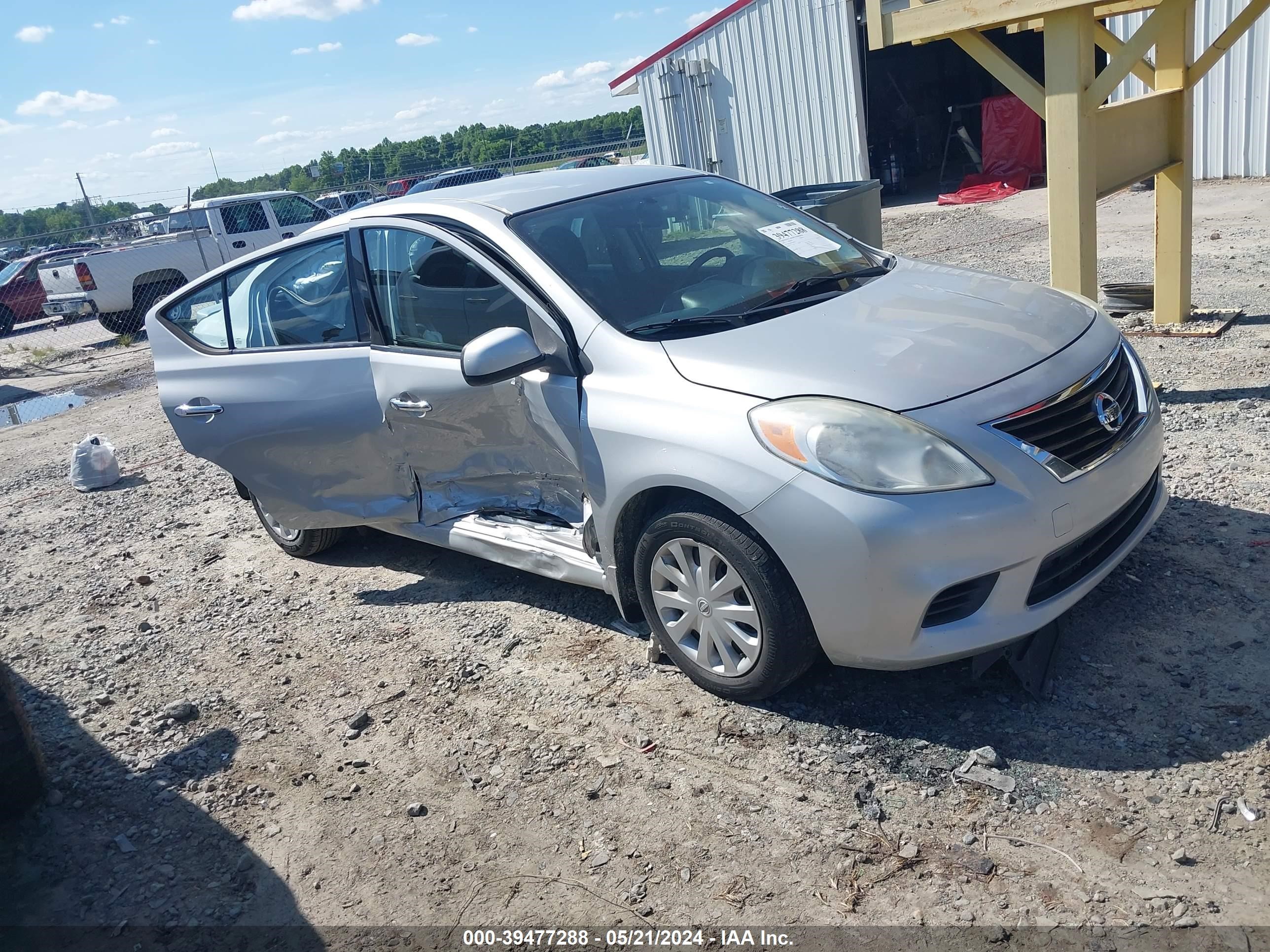 2014 Nissan Versa 1.6 Sv vin: 3N1CN7AP1EK445675