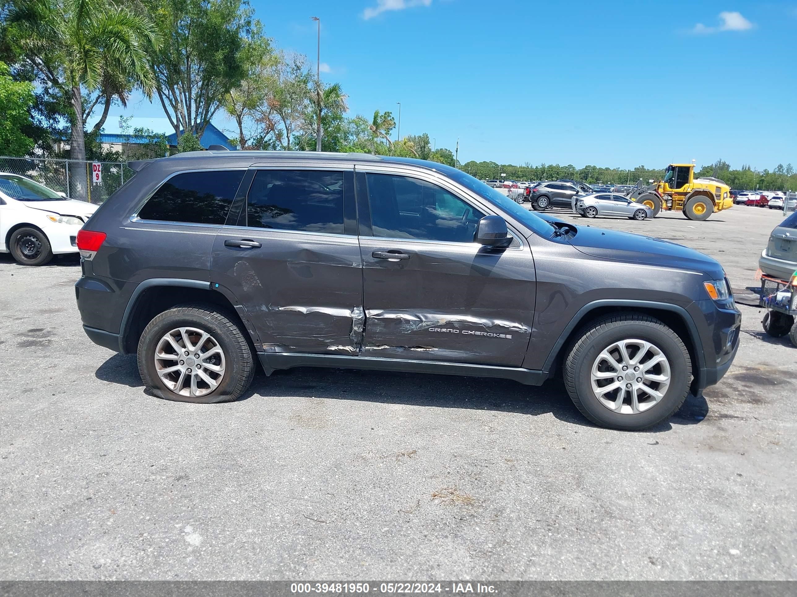 2015 Jeep Grand Cherokee Laredo vin: 1C4RJEAG0FC220288