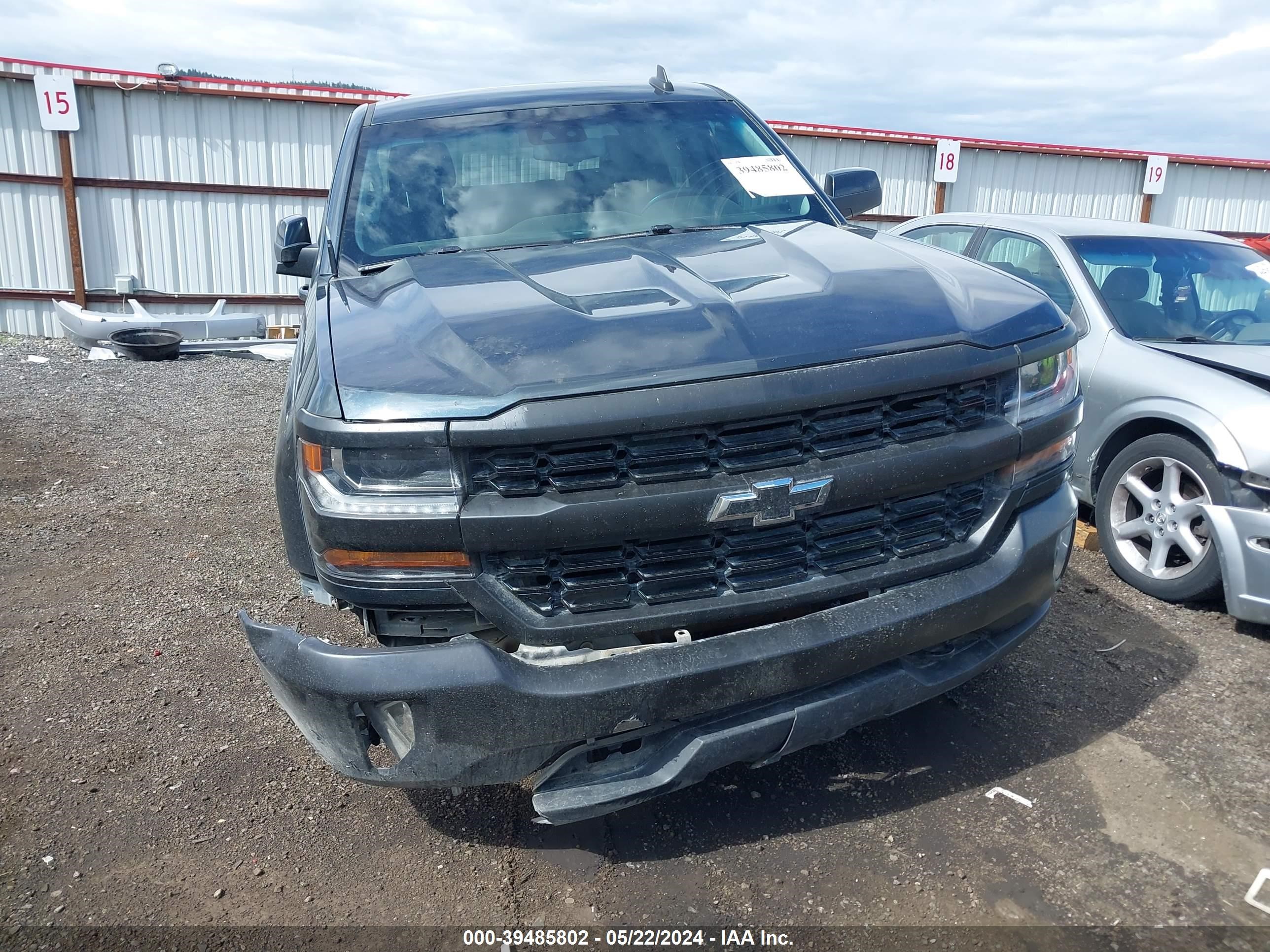 2018 Chevrolet Silverado 1500 1Lt/2Lt vin: 3GCUKREC1JG471459