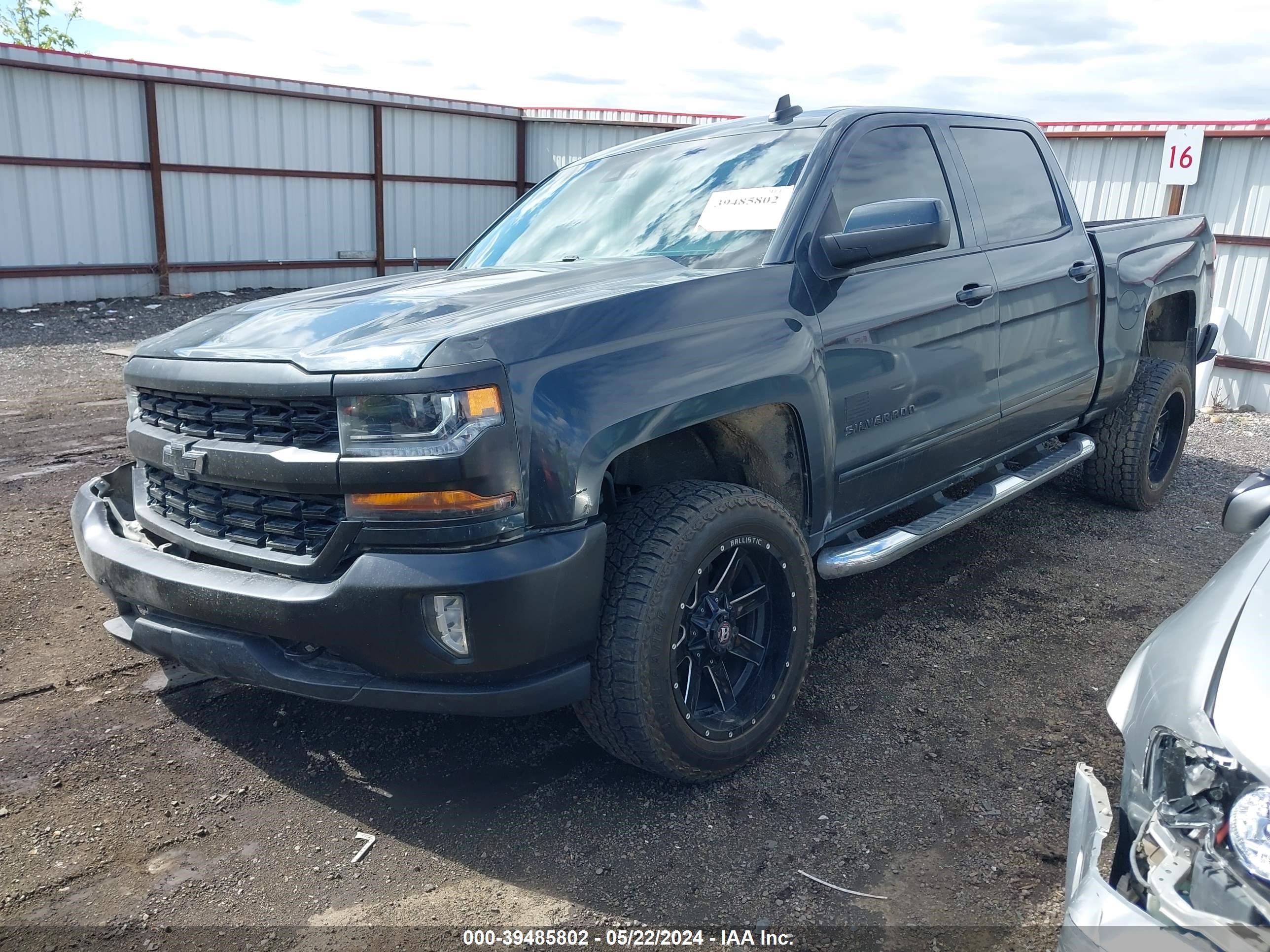 2018 Chevrolet Silverado 1500 1Lt/2Lt vin: 3GCUKREC1JG471459