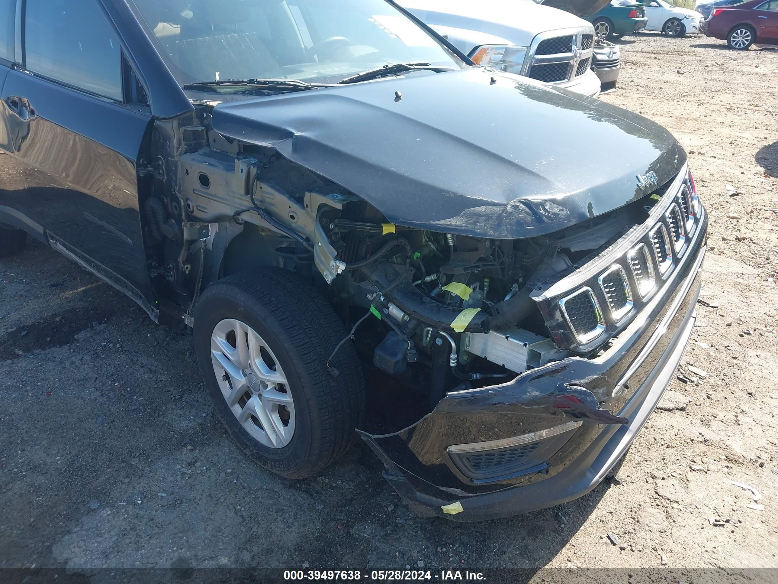 2018 Jeep Compass Sport Fwd vin: 3C4NJCAB8JT227140