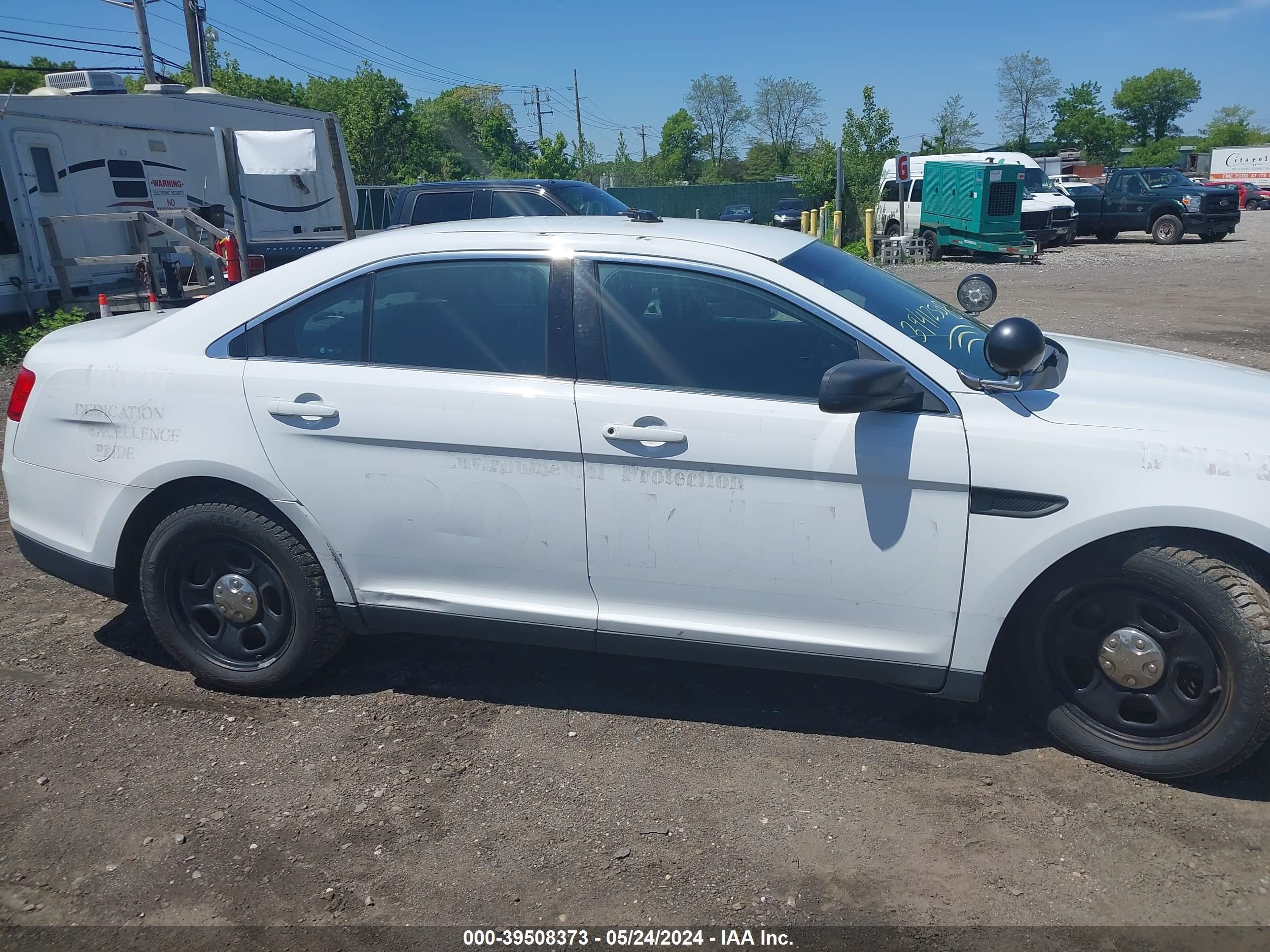 2017 Ford Police Interceptor vin: 1FAHP2MK7HG106668