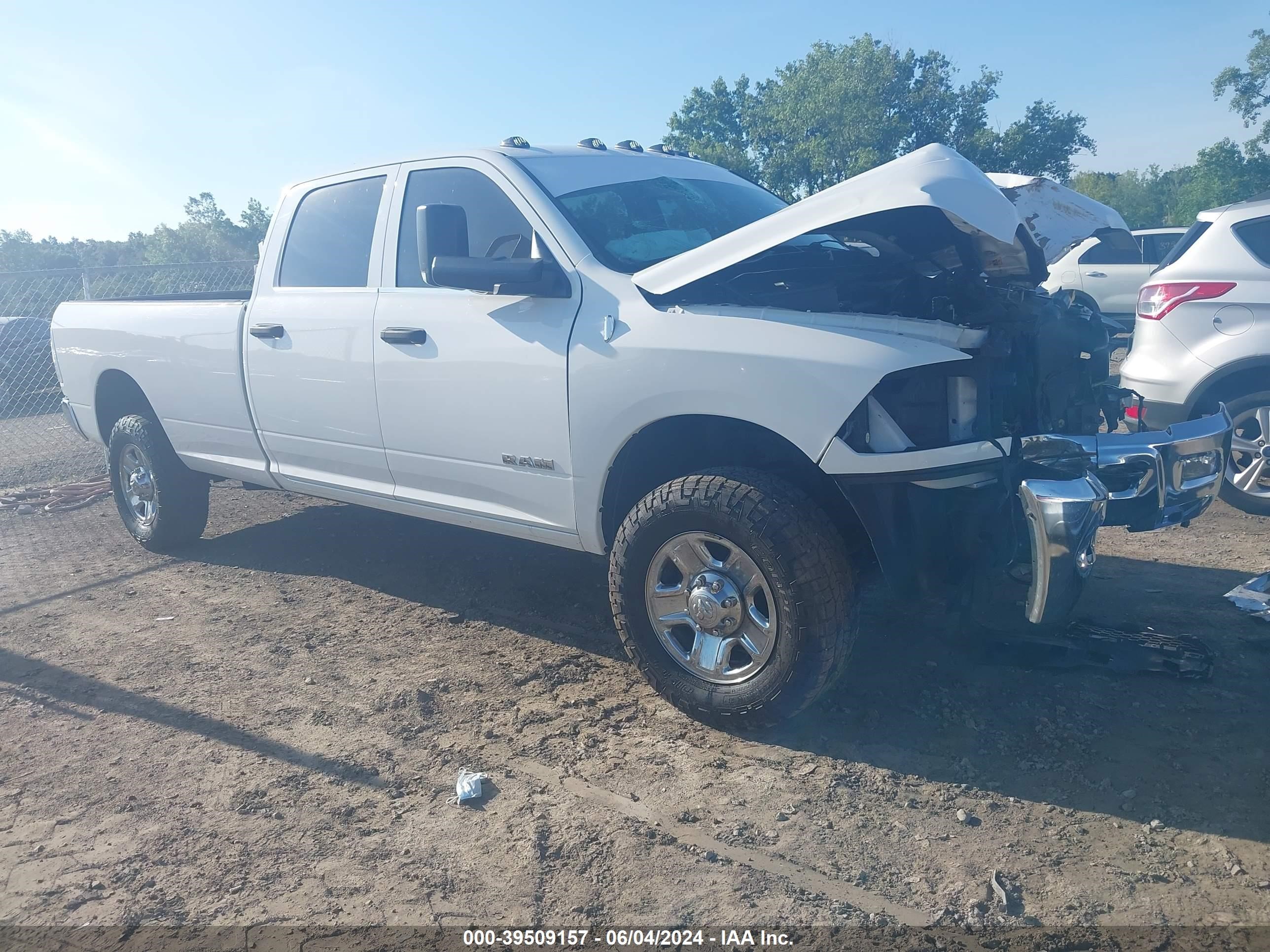 2014 Ram 2500 Tradesman vin: 3C6UR5HJ2EG280614