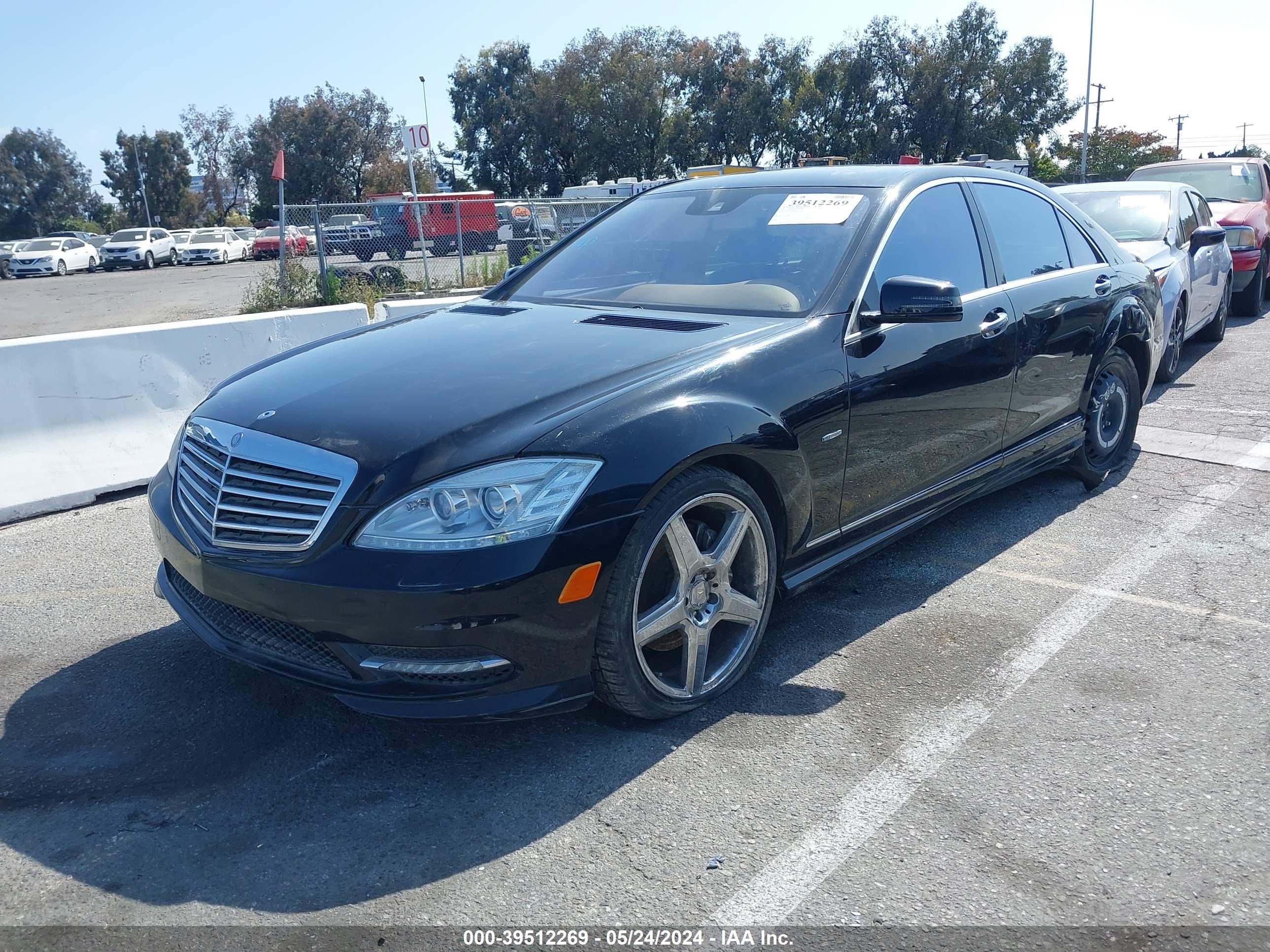 2012 Mercedes-Benz S 550 vin: WDDNG7DB0CA421520