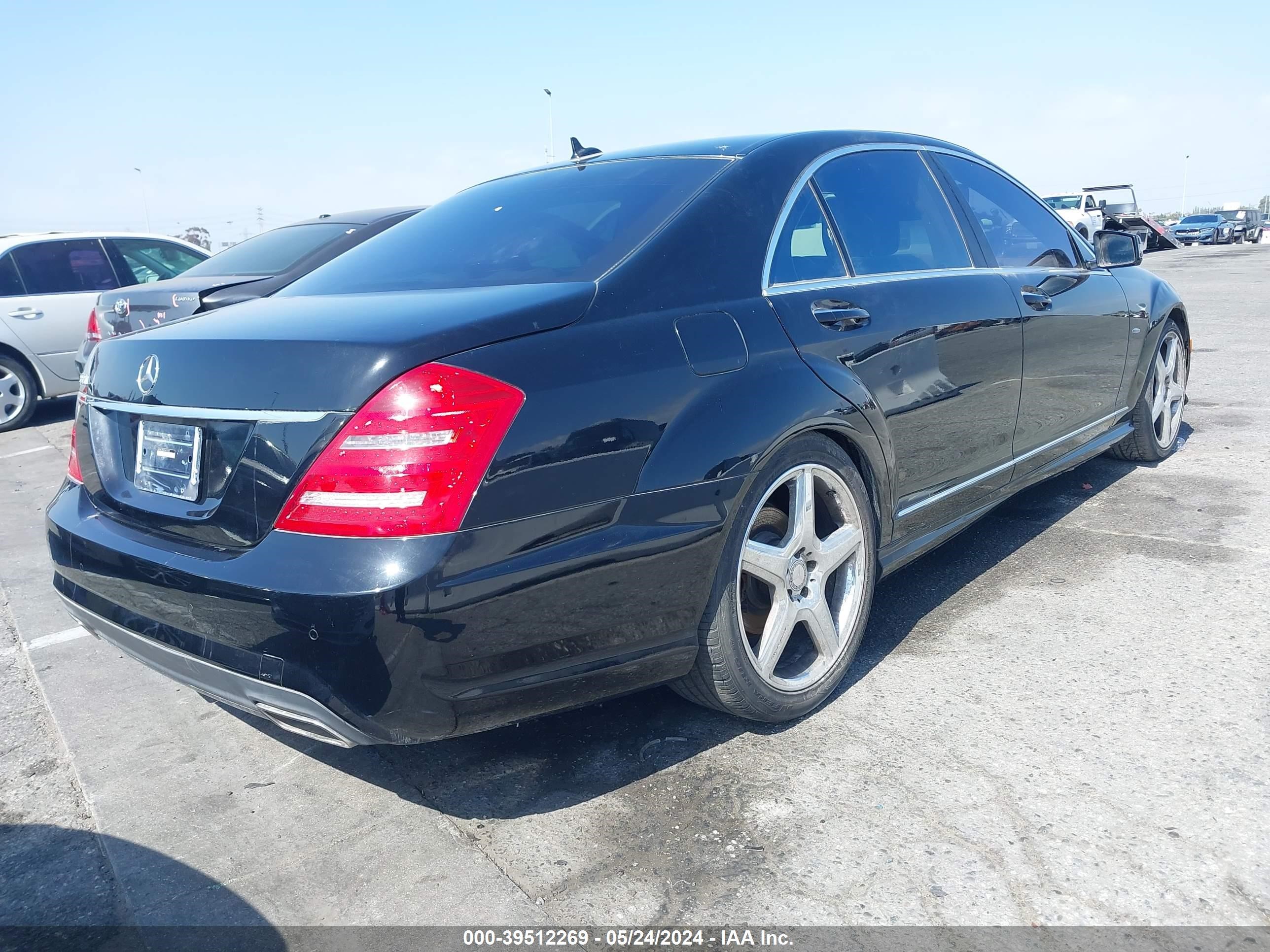 2012 Mercedes-Benz S 550 vin: WDDNG7DB0CA421520