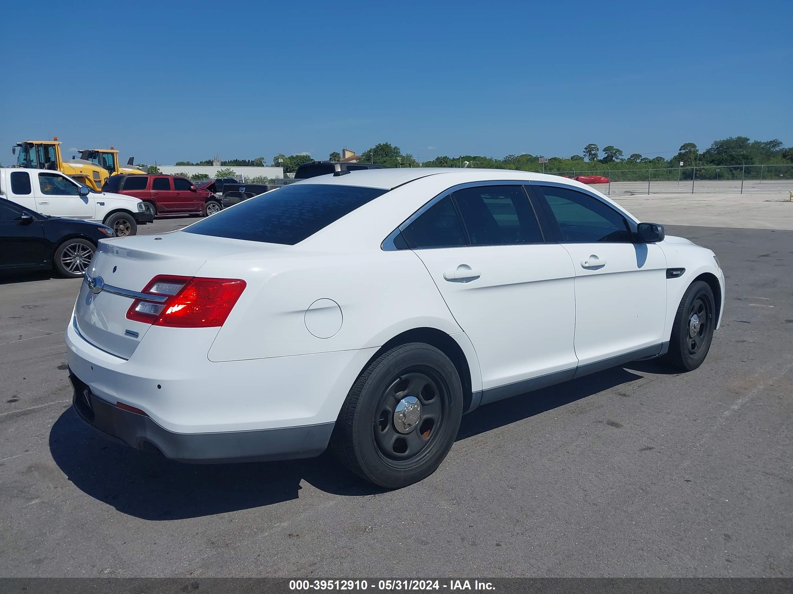 2013 Ford Police Interceptor vin: 1FAHP2M81DG110407