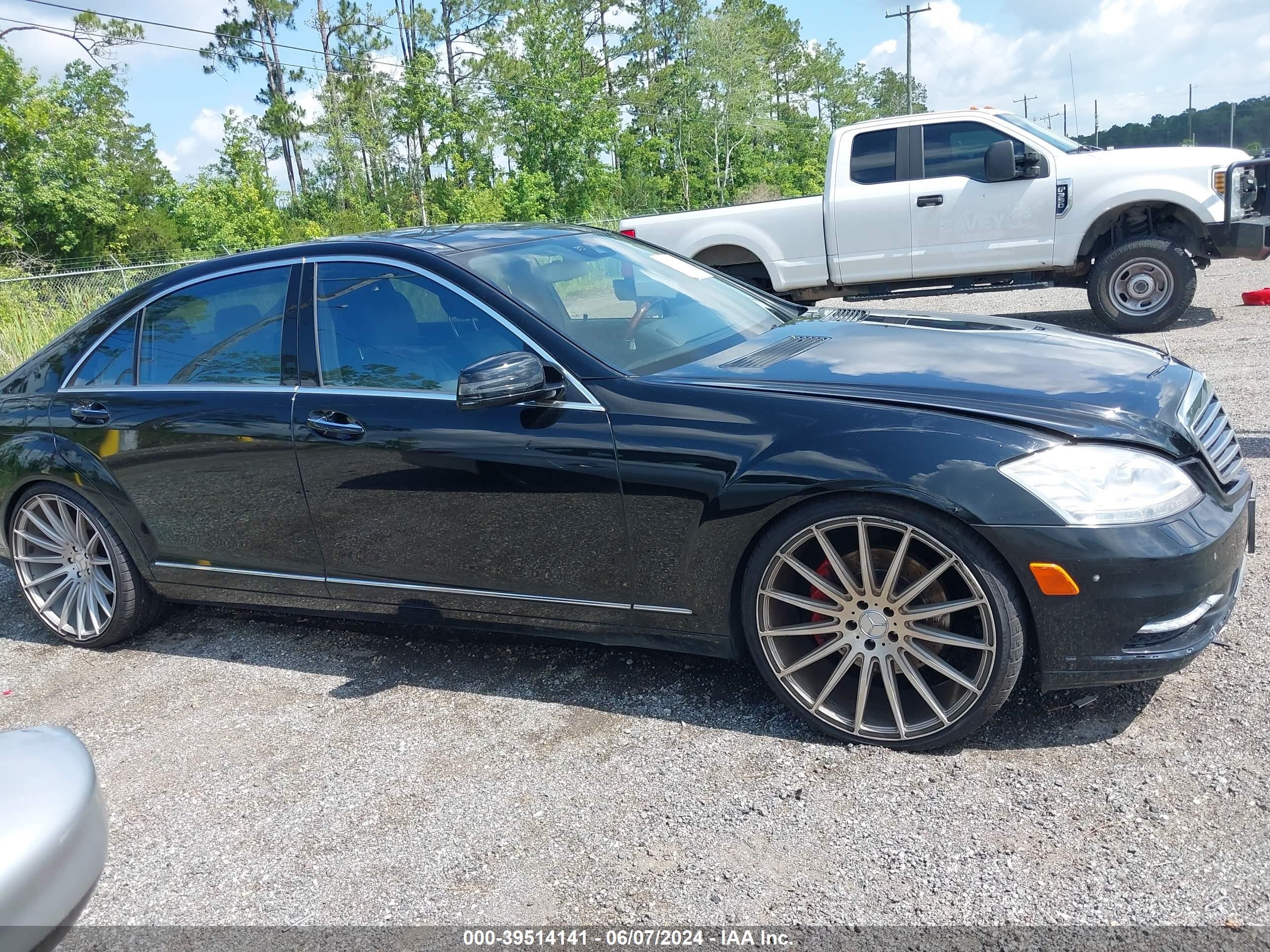 2013 Mercedes-Benz S 550 4Matic vin: WDDNG9EB7DA526325