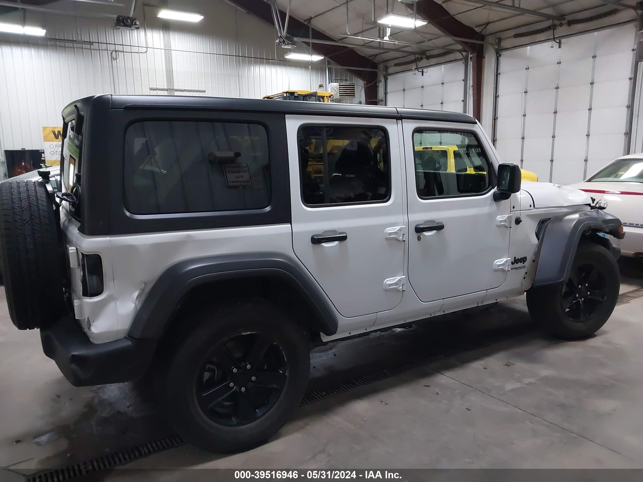 2020 Jeep Wrangler Unlimited Sport Altitude 4X4 vin: 1C4HJXDG2LW285205