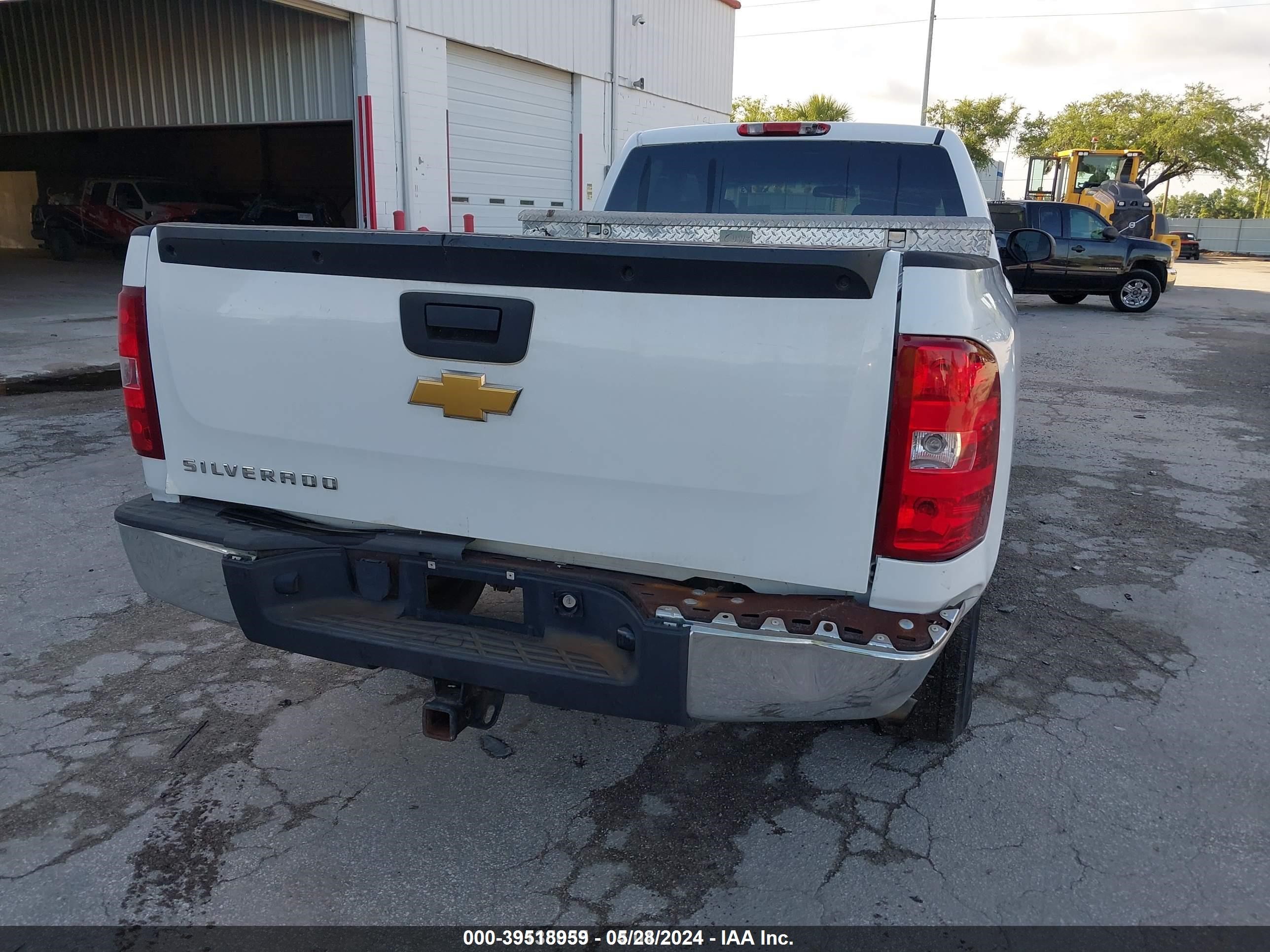 2012 Chevrolet Silverado vin: 1GCRCPE04CZ245724