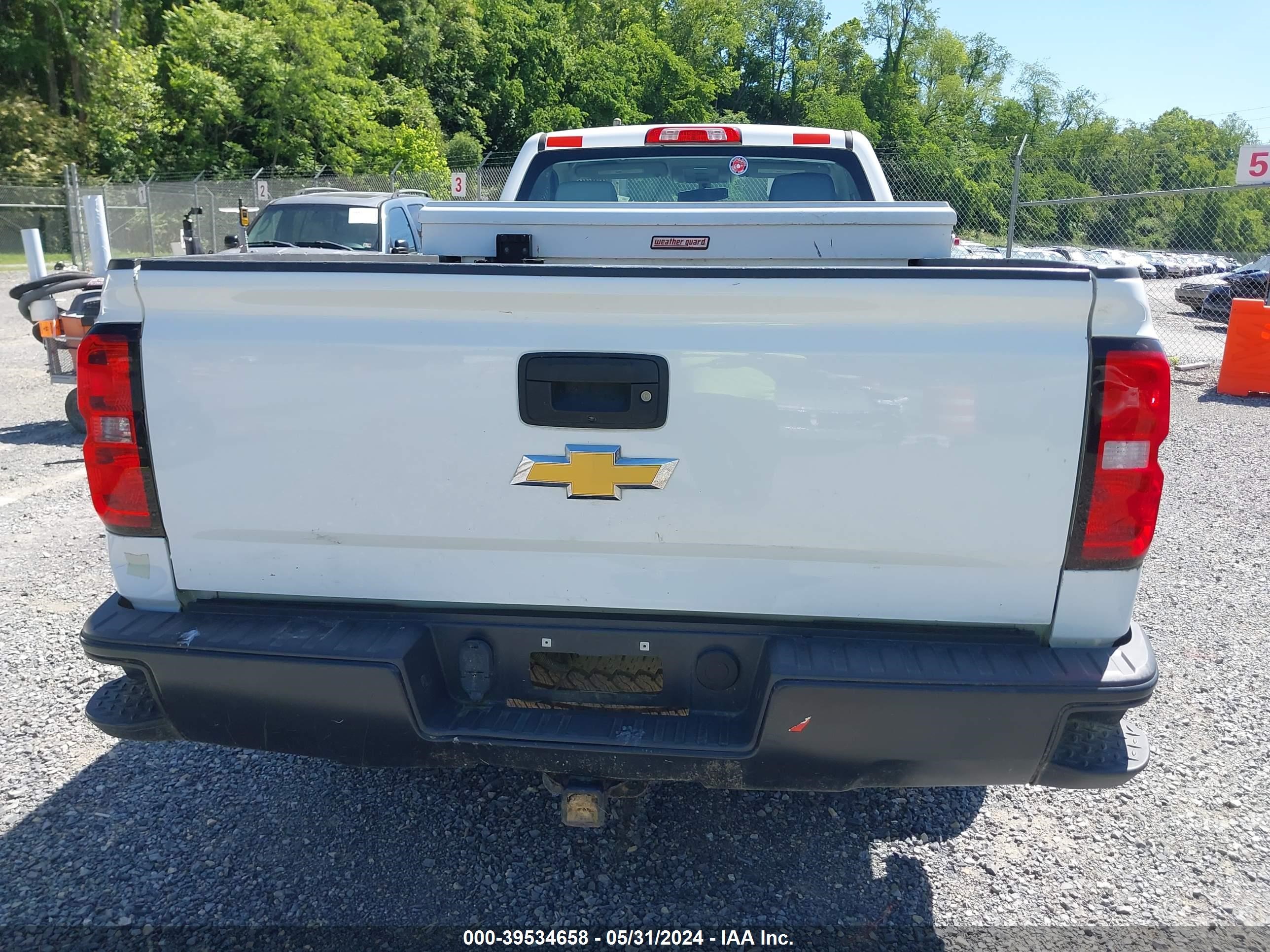 2017 Chevrolet Silverado 1500 Wt vin: 1GCNCNEC3HZ105927