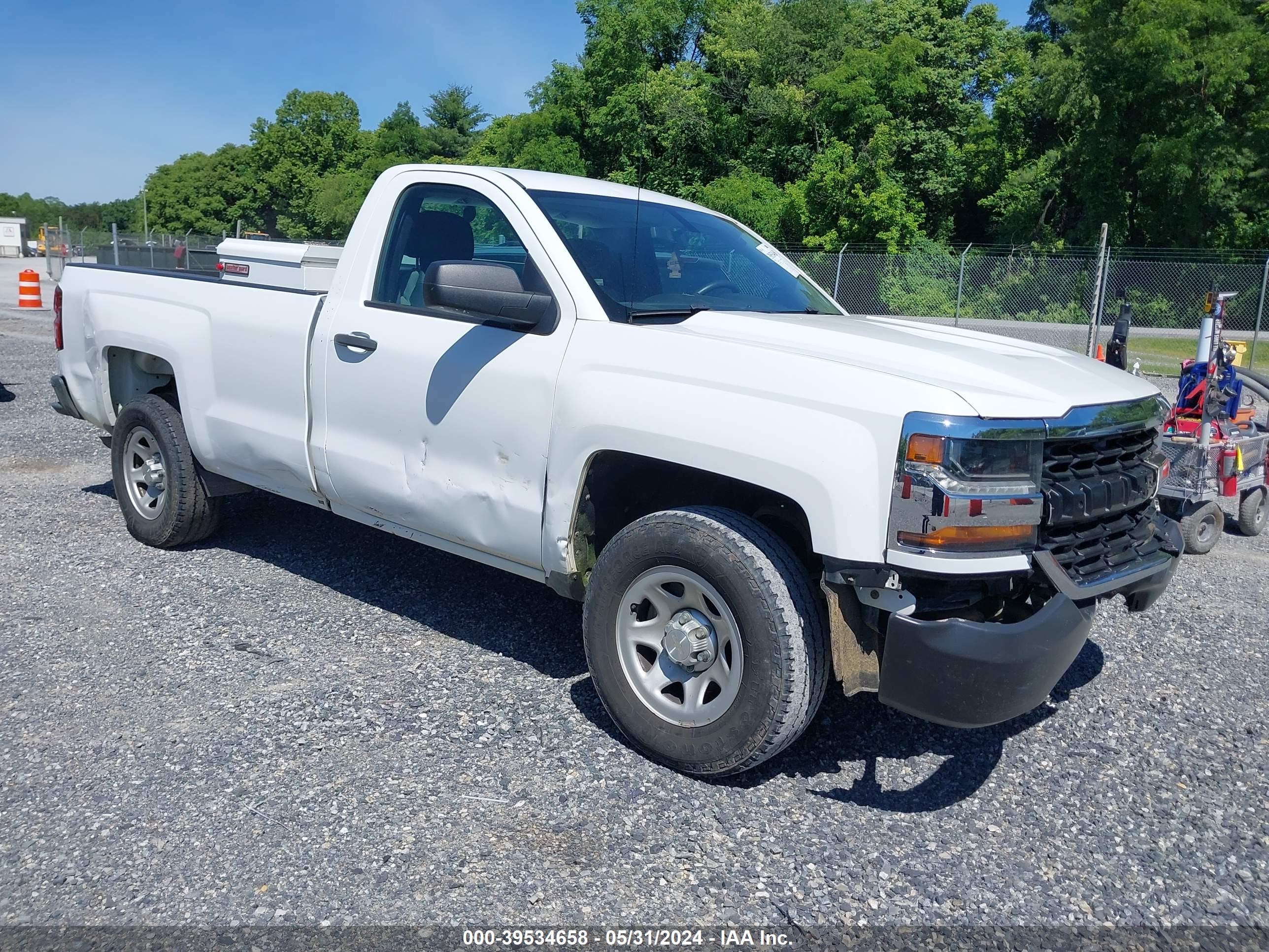 2017 Chevrolet Silverado 1500 Wt vin: 1GCNCNEC3HZ105927