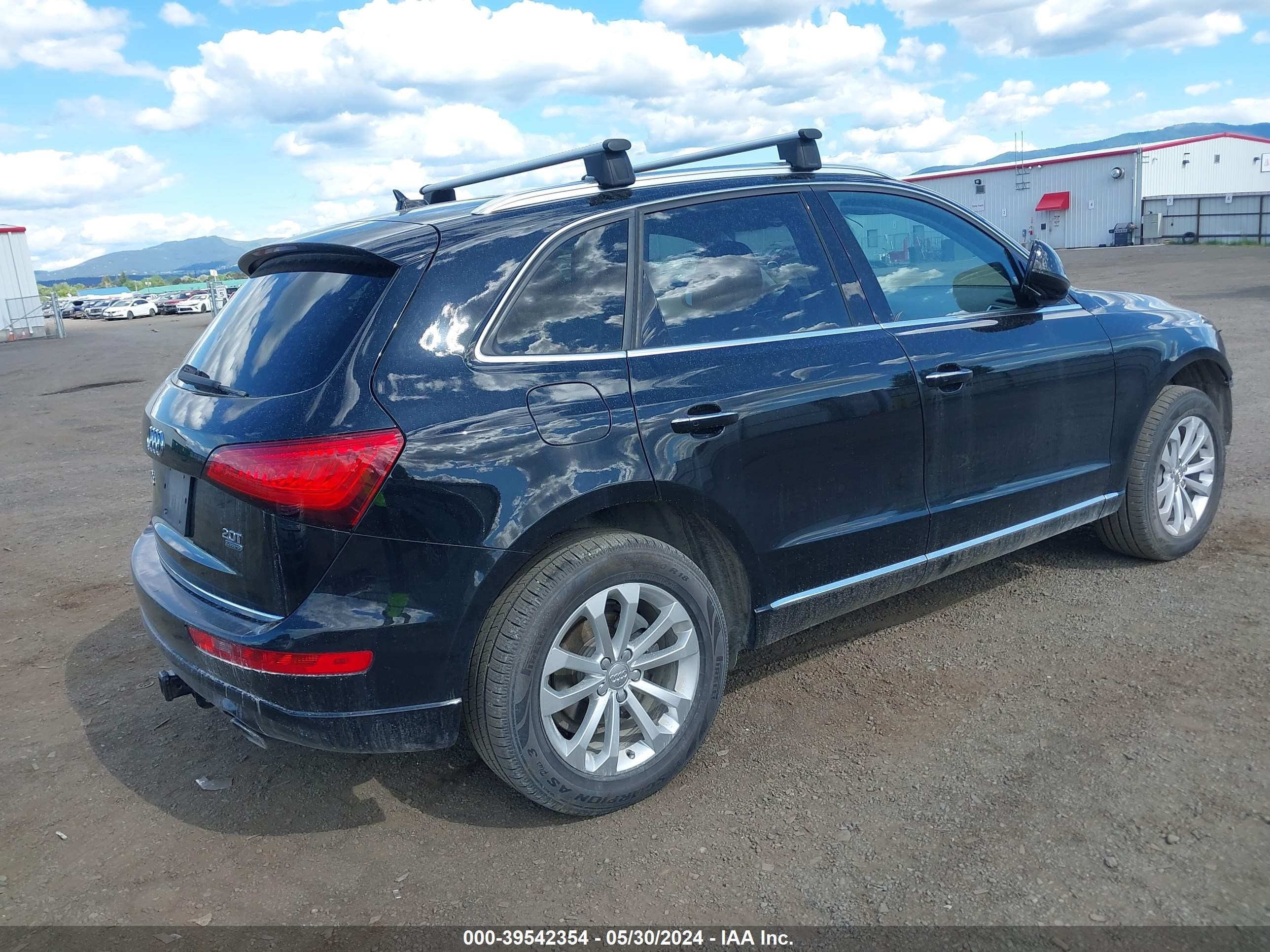 2016 Audi Q5 2.0T Premium vin: WA1C2AFP7GA017605