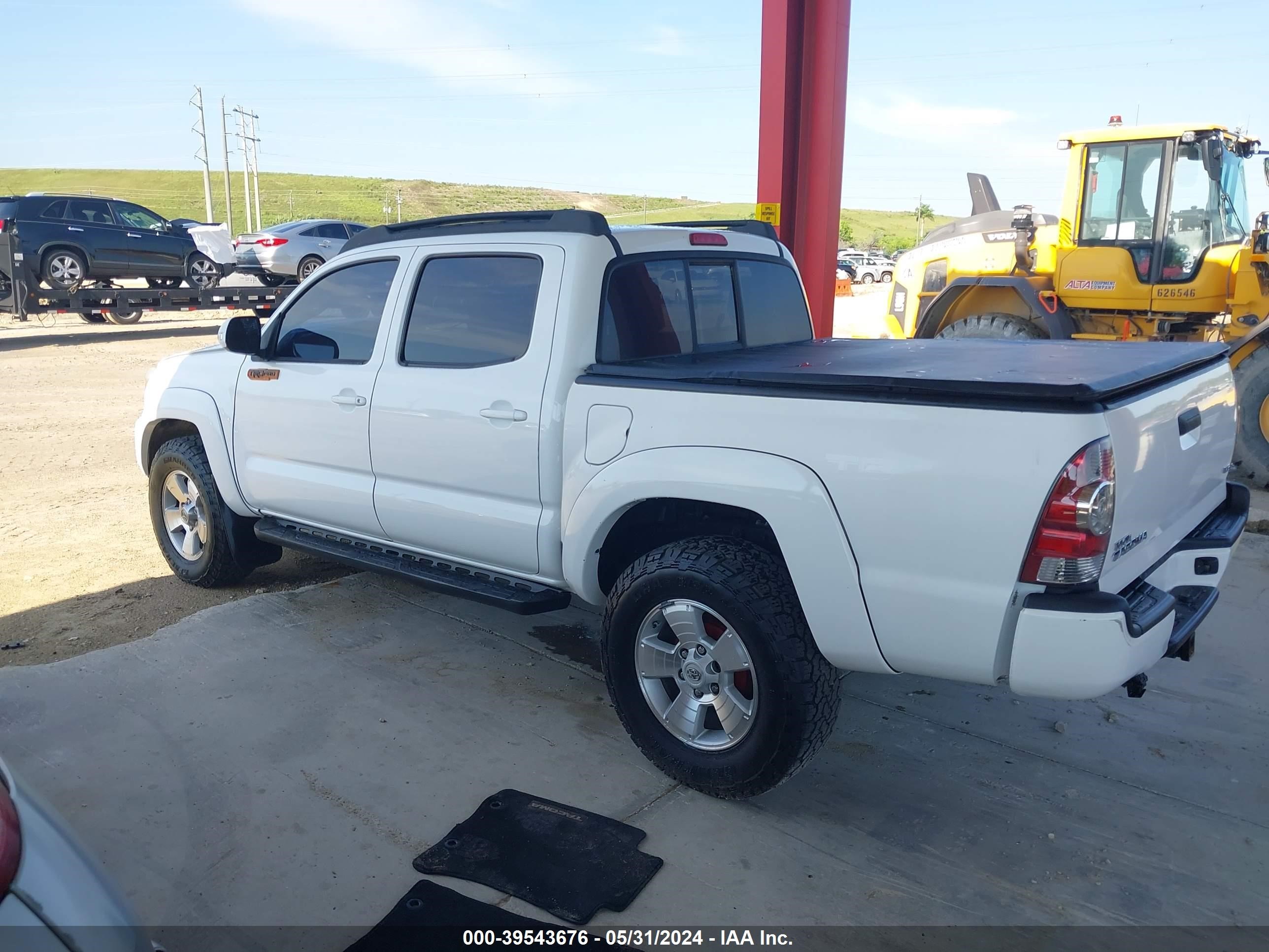 2014 Toyota Tacoma Double Cab vin: 5TFLU4EN6EX085695