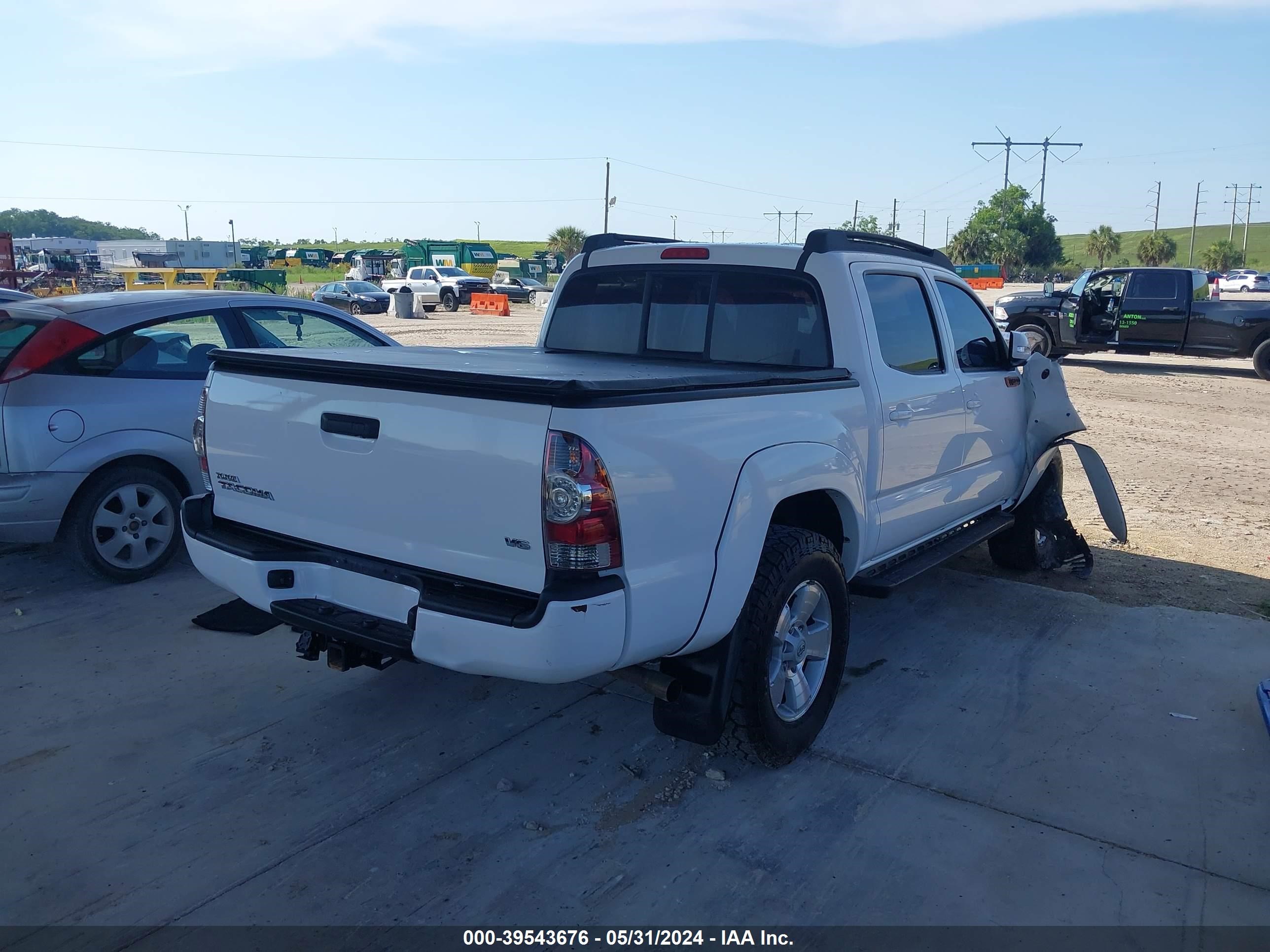 2014 Toyota Tacoma Double Cab vin: 5TFLU4EN6EX085695