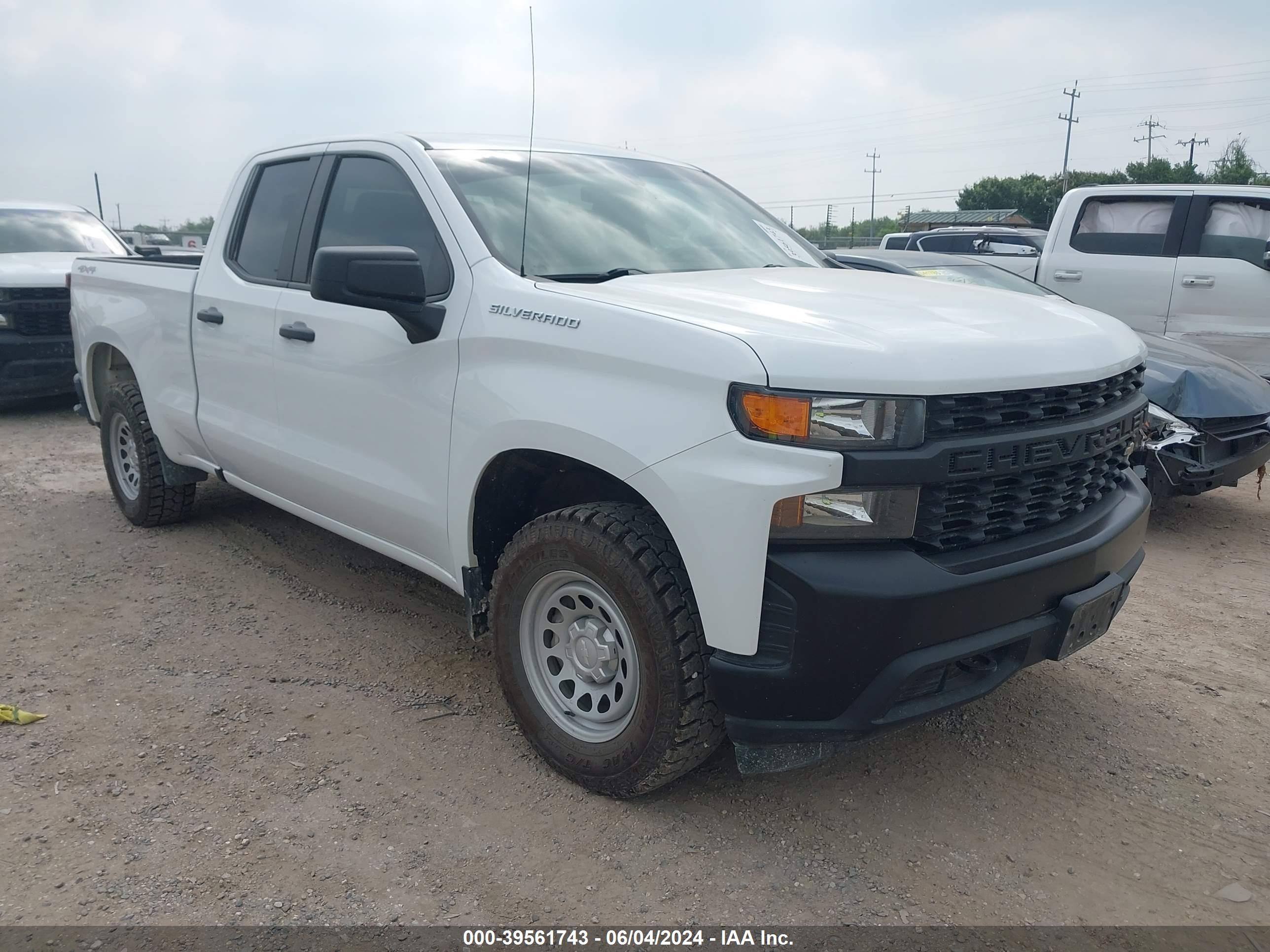 2021 Chevrolet Silverado 1500 4Wd Double Cab Standard Bed Wt vin: 1GCRYAEHXMZ273307