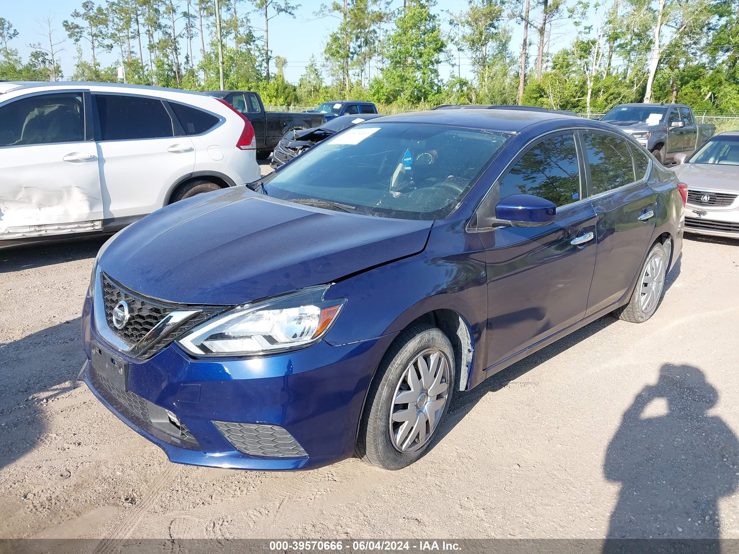 2018 Nissan Sentra S vin: 3N1AB7AP1JY325656