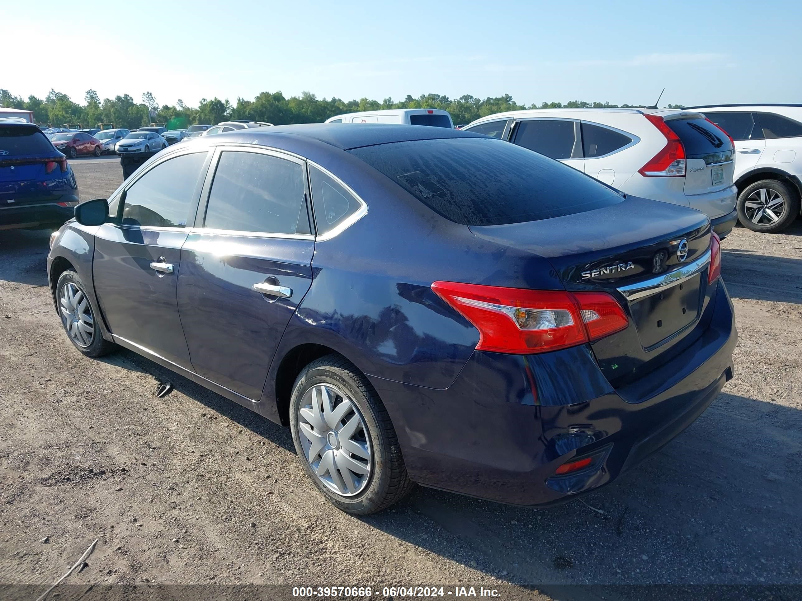 2018 Nissan Sentra S vin: 3N1AB7AP1JY325656