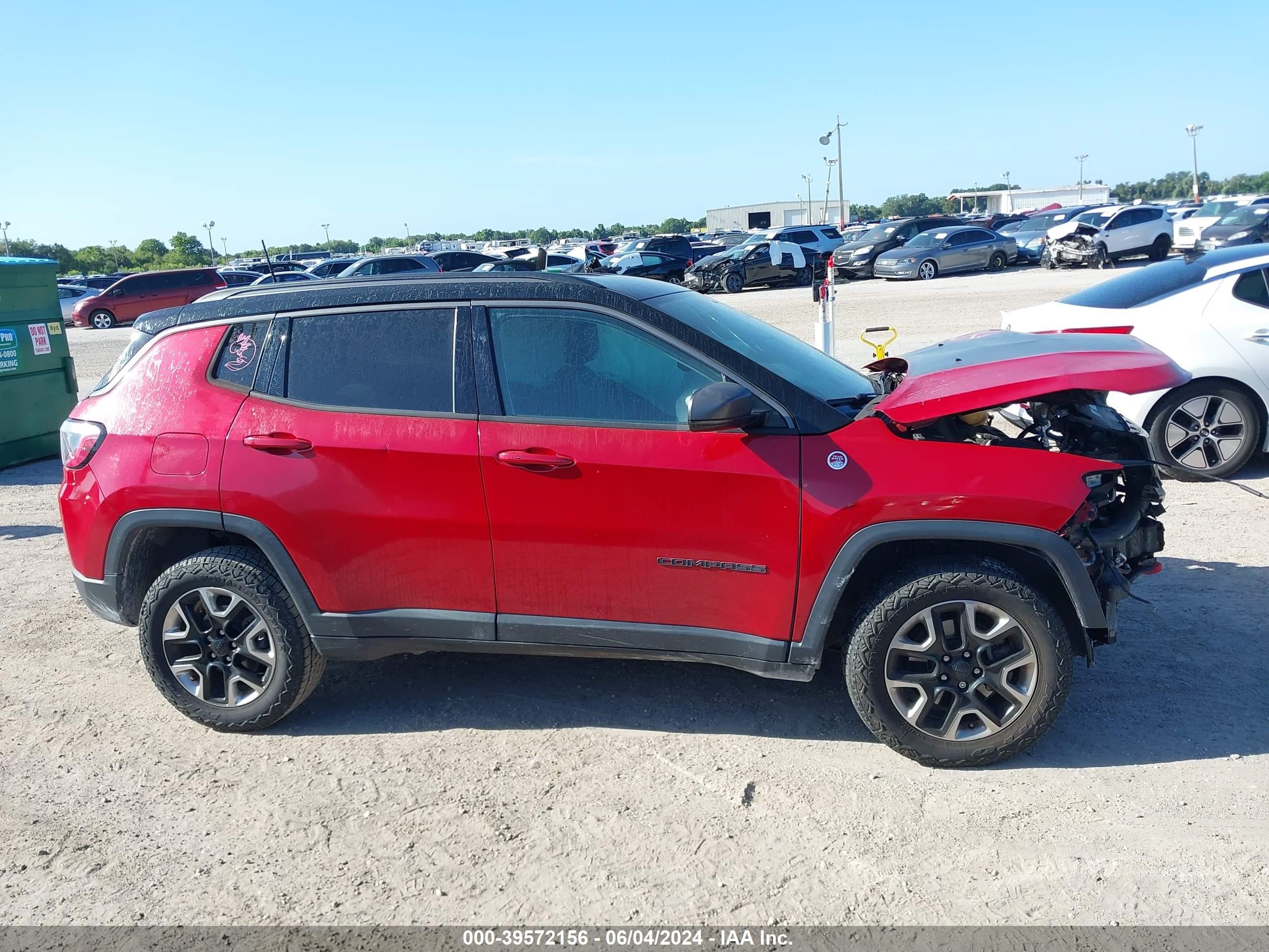 2018 Jeep Compass Trailhawk 4X4 vin: 3C4NJDDB0JT129012