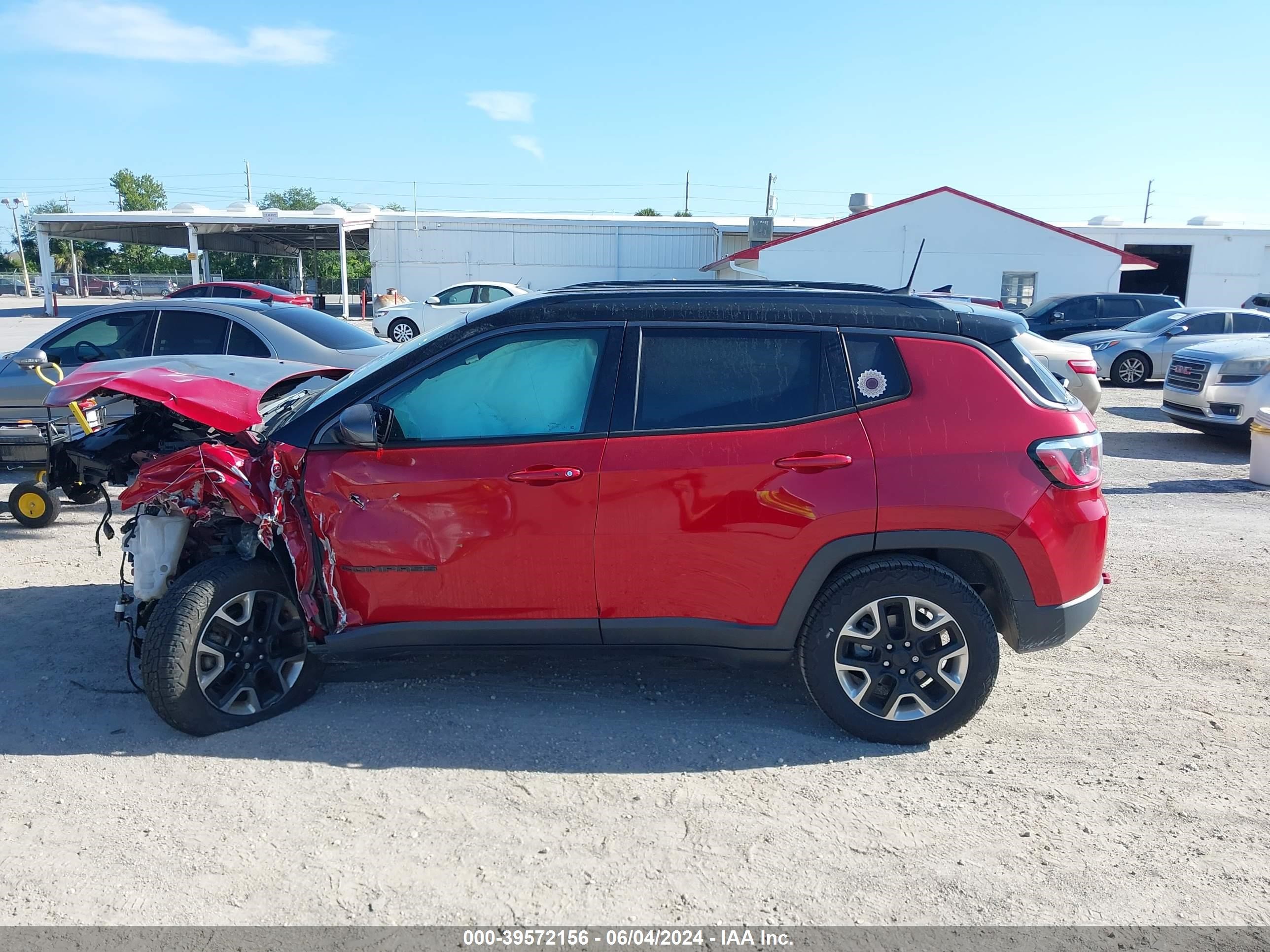 2018 Jeep Compass Trailhawk 4X4 vin: 3C4NJDDB0JT129012