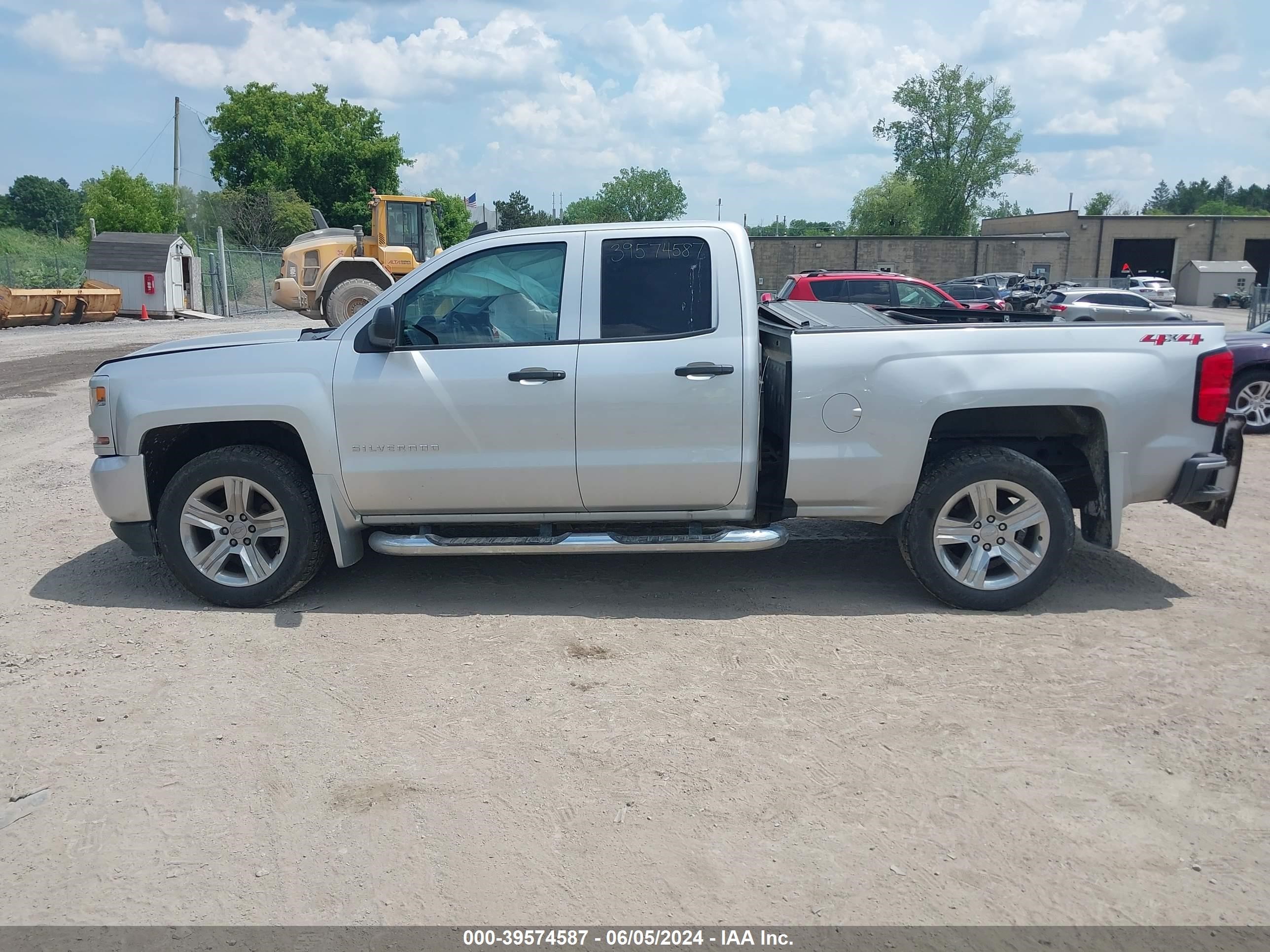 2018 Chevrolet Silverado 1500 Custom vin: 1GCVKPEC7JZ372606