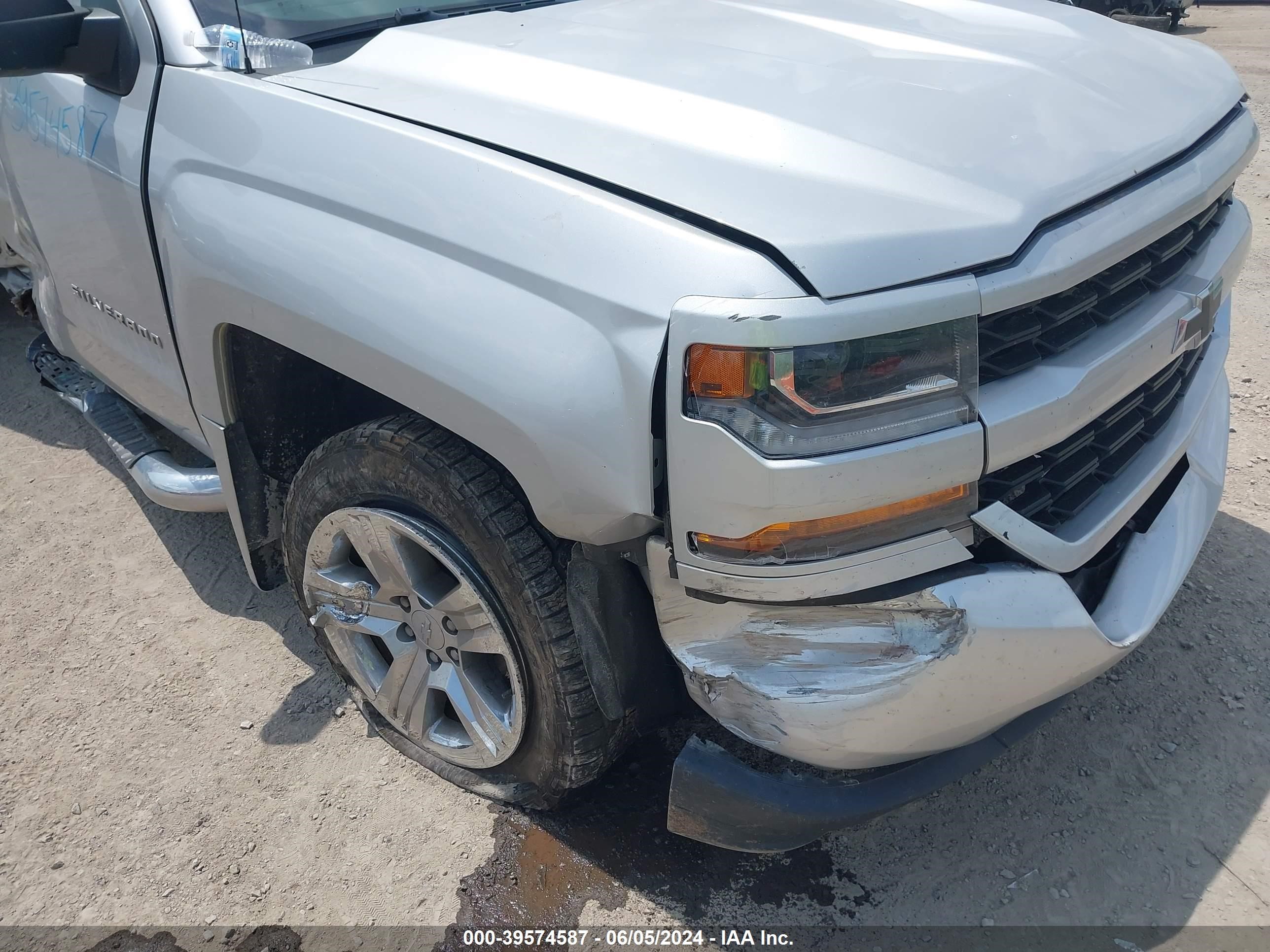 2018 Chevrolet Silverado 1500 Custom vin: 1GCVKPEC7JZ372606