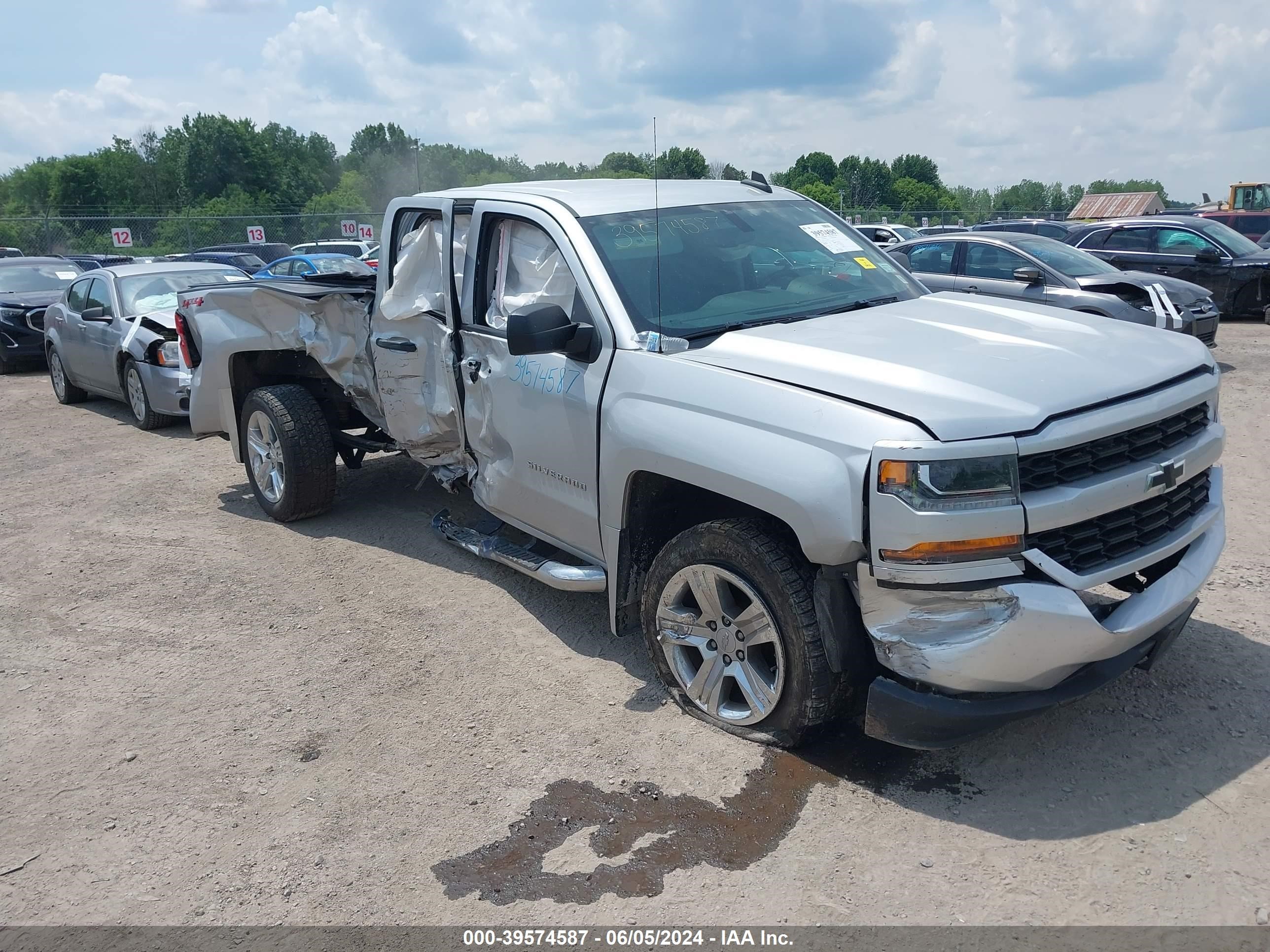 2018 Chevrolet Silverado 1500 Custom vin: 1GCVKPEC7JZ372606