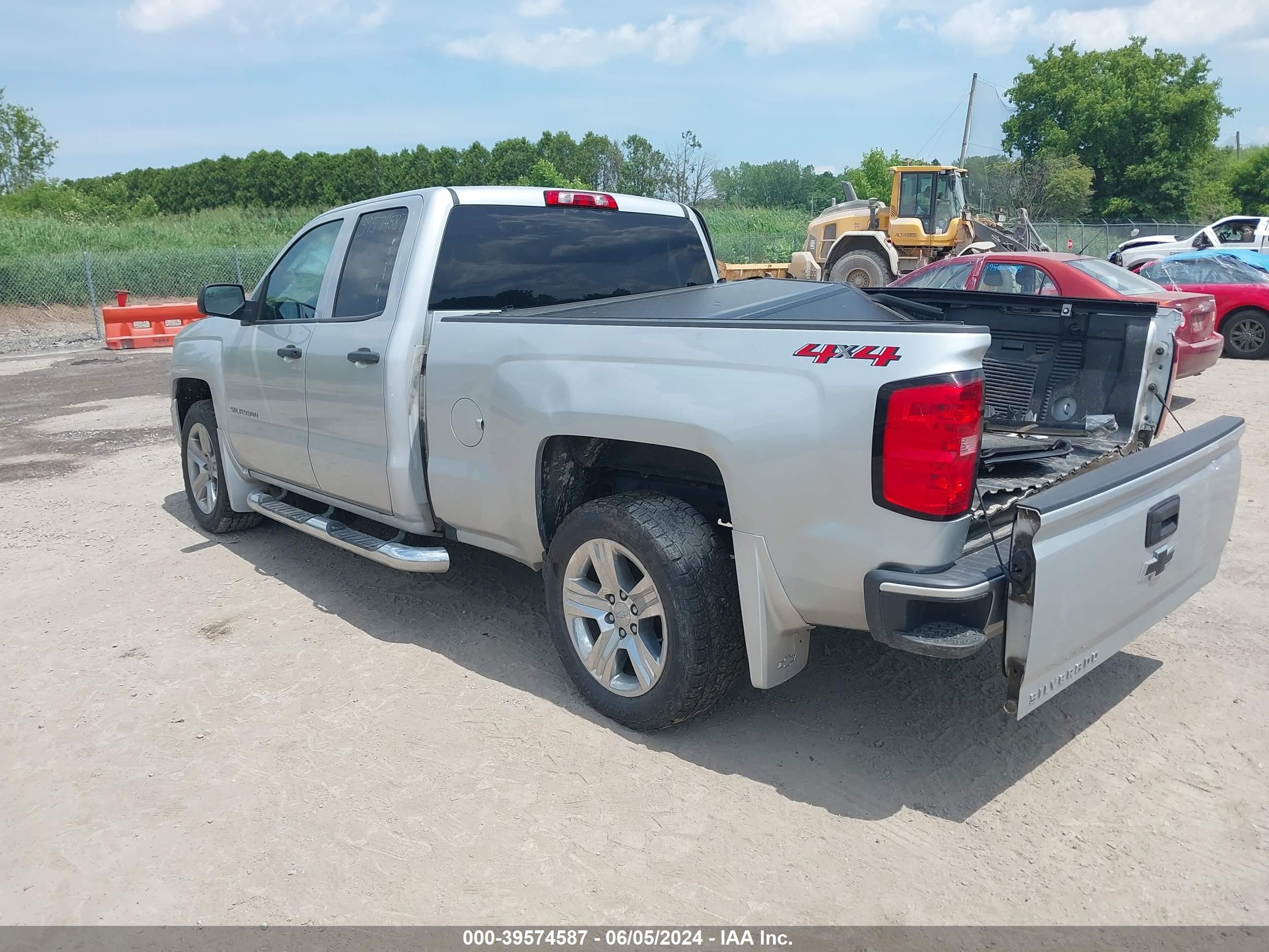 2018 Chevrolet Silverado 1500 Custom vin: 1GCVKPEC7JZ372606