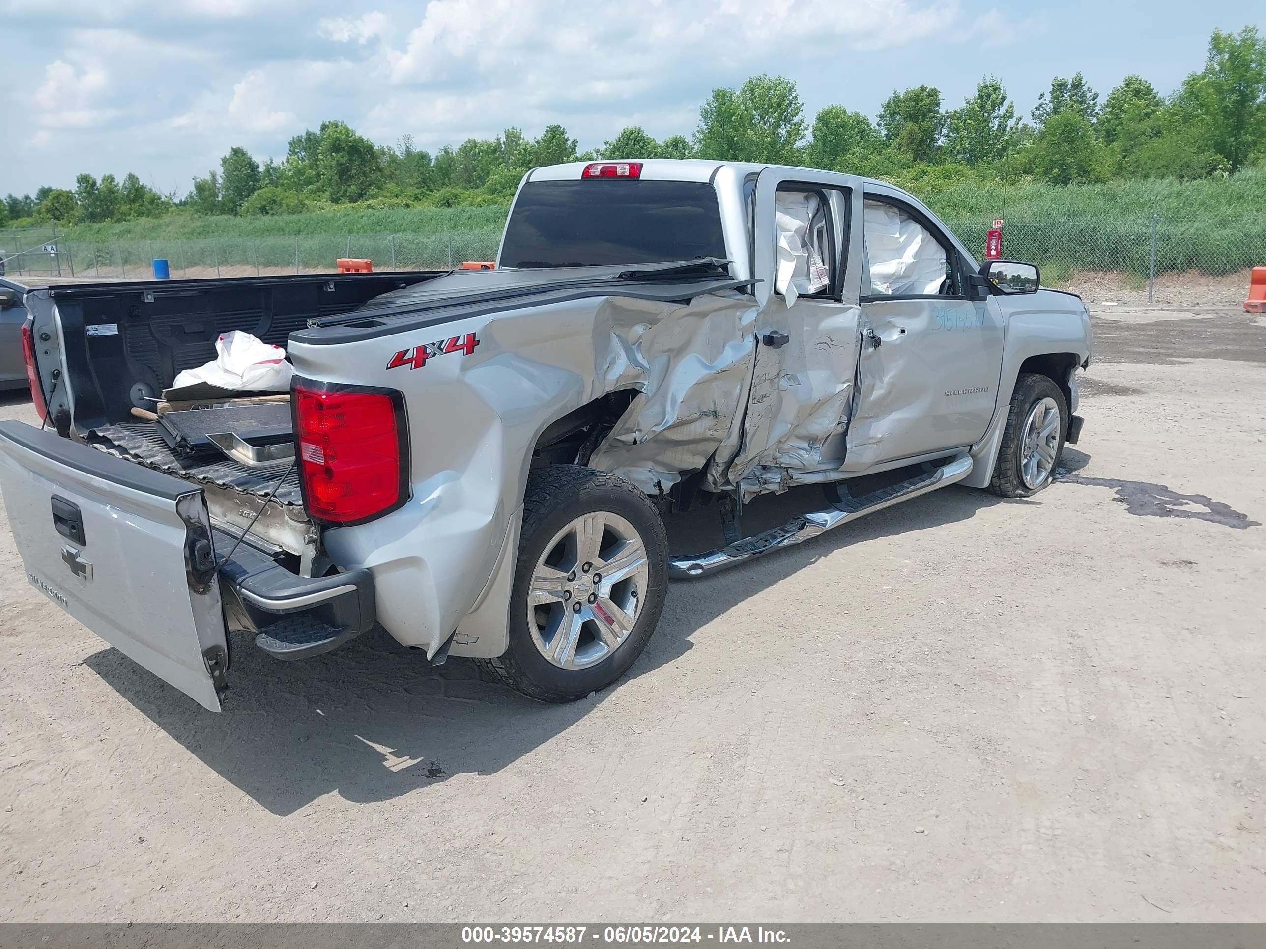 2018 Chevrolet Silverado 1500 Custom vin: 1GCVKPEC7JZ372606