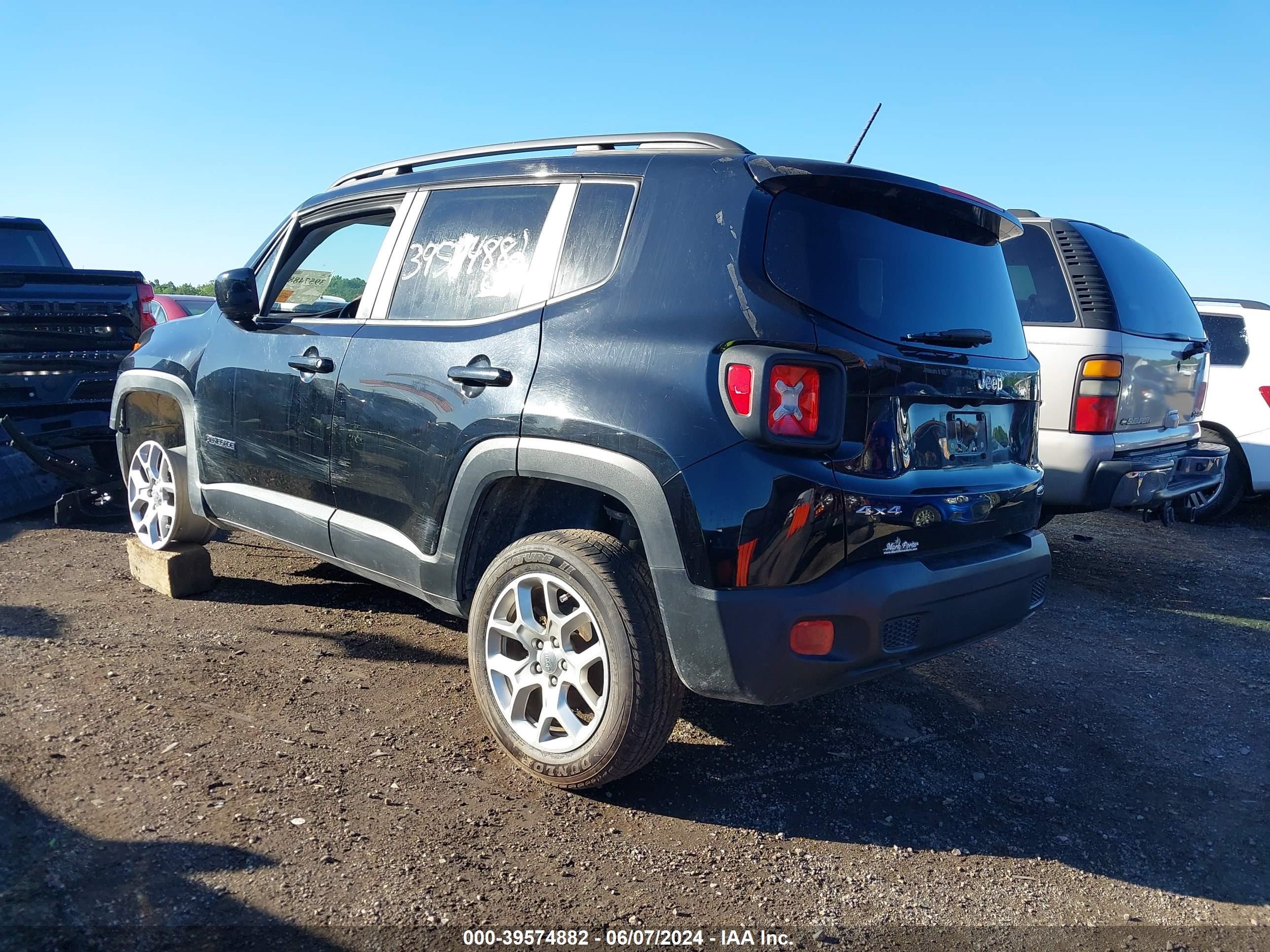 2017 Jeep Renegade Latitude 4X4 vin: ZACCJBBB5HPE93281